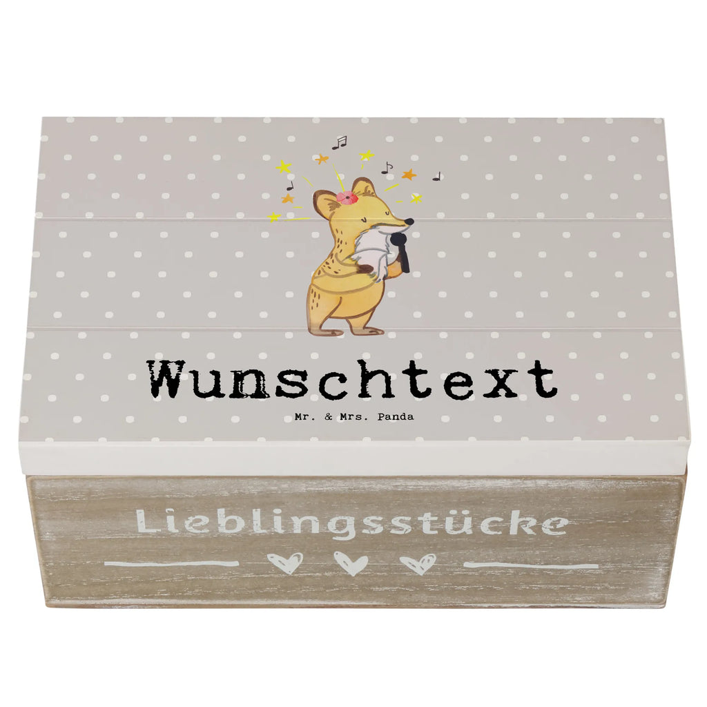 Personalisierte Holzkiste Musicaldarstellerin Herz Holzkiste mit Namen, Kiste mit Namen, Schatzkiste mit Namen, Truhe mit Namen, Schatulle mit Namen, Erinnerungsbox mit Namen, Erinnerungskiste, mit Namen, Dekokiste mit Namen, Aufbewahrungsbox mit Namen, Holzkiste Personalisiert, Kiste Personalisiert, Schatzkiste Personalisiert, Truhe Personalisiert, Schatulle Personalisiert, Erinnerungsbox Personalisiert, Erinnerungskiste Personalisiert, Dekokiste Personalisiert, Aufbewahrungsbox Personalisiert, Geschenkbox personalisiert, GEschenkdose personalisiert, Beruf, Ausbildung, Jubiläum, Abschied, Rente, Kollege, Kollegin, Geschenk, Schenken, Arbeitskollege, Mitarbeiter, Firma, Danke, Dankeschön