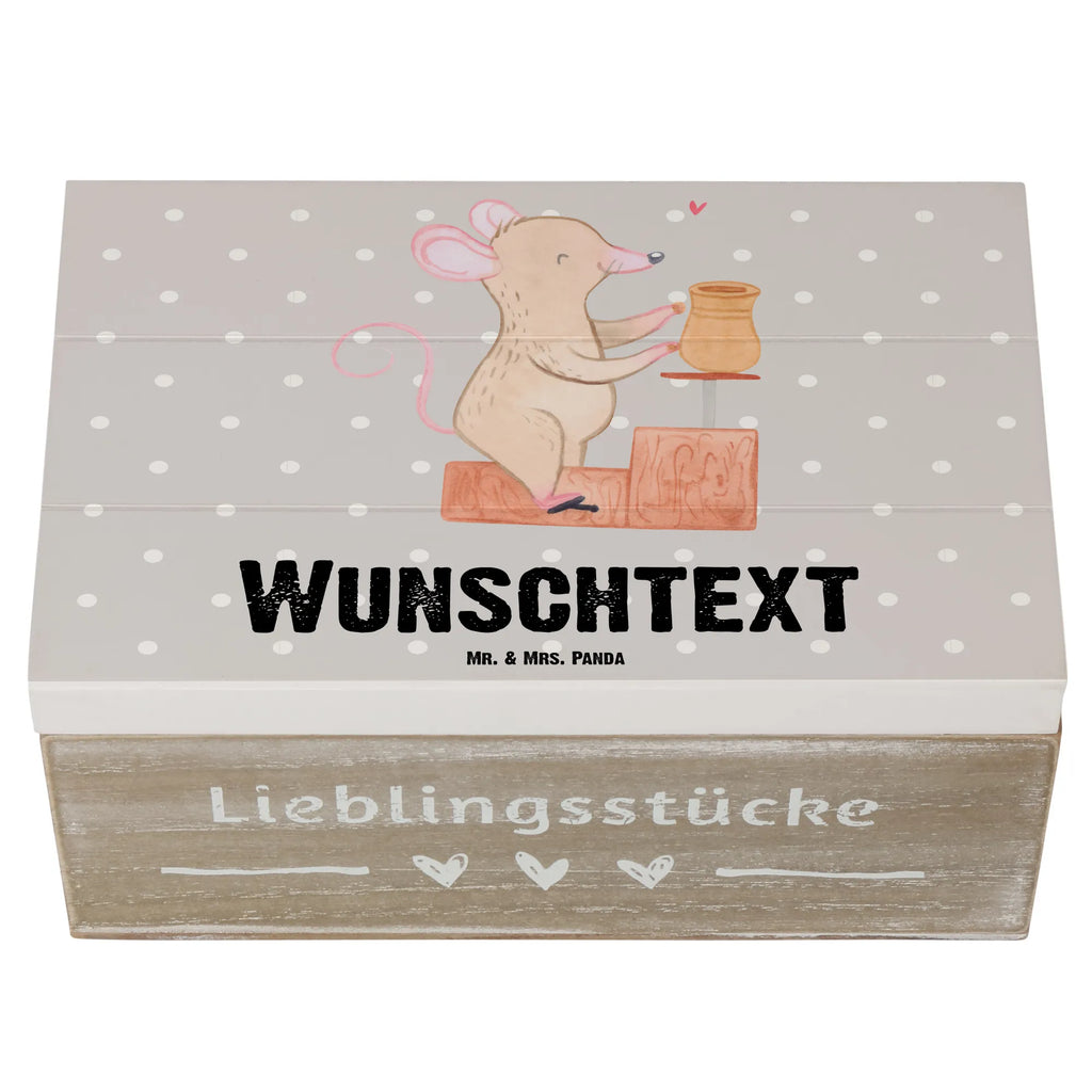 Personalisierte Holzkiste Maus Töpfern Holzkiste mit Namen, Kiste mit Namen, Schatzkiste mit Namen, Truhe mit Namen, Schatulle mit Namen, Erinnerungsbox mit Namen, Erinnerungskiste, mit Namen, Dekokiste mit Namen, Aufbewahrungsbox mit Namen, Holzkiste Personalisiert, Kiste Personalisiert, Schatzkiste Personalisiert, Truhe Personalisiert, Schatulle Personalisiert, Erinnerungsbox Personalisiert, Erinnerungskiste Personalisiert, Dekokiste Personalisiert, Aufbewahrungsbox Personalisiert, Geschenkbox personalisiert, GEschenkdose personalisiert, Geschenk, Sport, Sportart, Hobby, Schenken, Danke, Dankeschön, Auszeichnung, Gewinn, Sportler, Töpfern, Töpferei, Töpferkurs