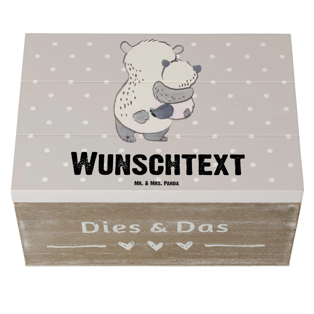 Personalisierte Holzkiste Panda Beste Pflegeeltern der Welt Holzkiste mit Namen, Kiste mit Namen, Schatzkiste mit Namen, Truhe mit Namen, Schatulle mit Namen, Erinnerungsbox mit Namen, Erinnerungskiste, mit Namen, Dekokiste mit Namen, Aufbewahrungsbox mit Namen, Holzkiste Personalisiert, Kiste Personalisiert, Schatzkiste Personalisiert, Truhe Personalisiert, Schatulle Personalisiert, Erinnerungsbox Personalisiert, Erinnerungskiste Personalisiert, Dekokiste Personalisiert, Aufbewahrungsbox Personalisiert, Geschenkbox personalisiert, GEschenkdose personalisiert, für, Dankeschön, Geschenk, Schenken, Geburtstag, Geburtstagsgeschenk, Geschenkidee, Danke, Bedanken, Mitbringsel, Freude machen, Geschenktipp, Pflegeeltern, Pflegekind, Adoption, Eltern, Mama, Papa, Mami, Papi, Familie, Elternpaar, Mama und Papa