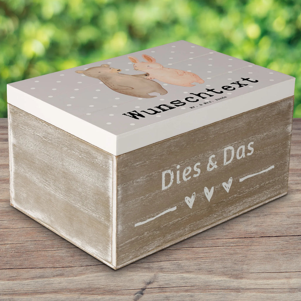 Personalisierte Holzkiste Hase Beste Schwägerin der Welt Holzkiste mit Namen, Kiste mit Namen, Schatzkiste mit Namen, Truhe mit Namen, Schatulle mit Namen, Erinnerungsbox mit Namen, Erinnerungskiste, mit Namen, Dekokiste mit Namen, Aufbewahrungsbox mit Namen, Holzkiste Personalisiert, Kiste Personalisiert, Schatzkiste Personalisiert, Truhe Personalisiert, Schatulle Personalisiert, Erinnerungsbox Personalisiert, Erinnerungskiste Personalisiert, Dekokiste Personalisiert, Aufbewahrungsbox Personalisiert, Geschenkbox personalisiert, GEschenkdose personalisiert, für, Dankeschön, Geschenk, Schenken, Geburtstag, Geburtstagsgeschenk, Geschenkidee, Danke, Bedanken, Mitbringsel, Freude machen, Geschenktipp, Schwägerin, Schwähgerin, Schwippschwägerin, Familie, Verwandtschaft, angeheiratet, Frau, Ehemann, Schwester, Ehefrau, Bruder, Partner