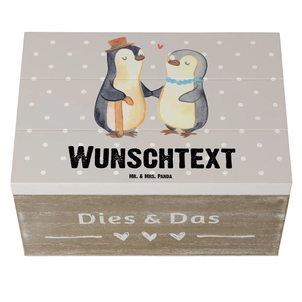 Personalisierte Holzkiste Pinguin Beste Urgroßeltern der Welt Holzkiste mit Namen, Kiste mit Namen, Schatzkiste mit Namen, Truhe mit Namen, Schatulle mit Namen, Erinnerungsbox mit Namen, Erinnerungskiste, mit Namen, Dekokiste mit Namen, Aufbewahrungsbox mit Namen, Holzkiste Personalisiert, Kiste Personalisiert, Schatzkiste Personalisiert, Truhe Personalisiert, Schatulle Personalisiert, Erinnerungsbox Personalisiert, Erinnerungskiste Personalisiert, Dekokiste Personalisiert, Aufbewahrungsbox Personalisiert, Geschenkbox personalisiert, GEschenkdose personalisiert, für, Dankeschön, Geschenk, Schenken, Geburtstag, Geburtstagsgeschenk, Geschenkidee, Danke, Bedanken, Mitbringsel, Freude machen, Geschenktipp, Urgroßeltern, Urgrosseltern, Uhrgroßeltern, Uhroma, Uhropa, Uropa, Ur, Uroma, Großeltern, Großmutter, Großvater, Opa, Omi, Oma, Opi. Großpapa, Großmama, Enkel, Enkelin, Enkelkind, Kleinigkeit, Omma, Ommi, Oppa, Oppi, Bester