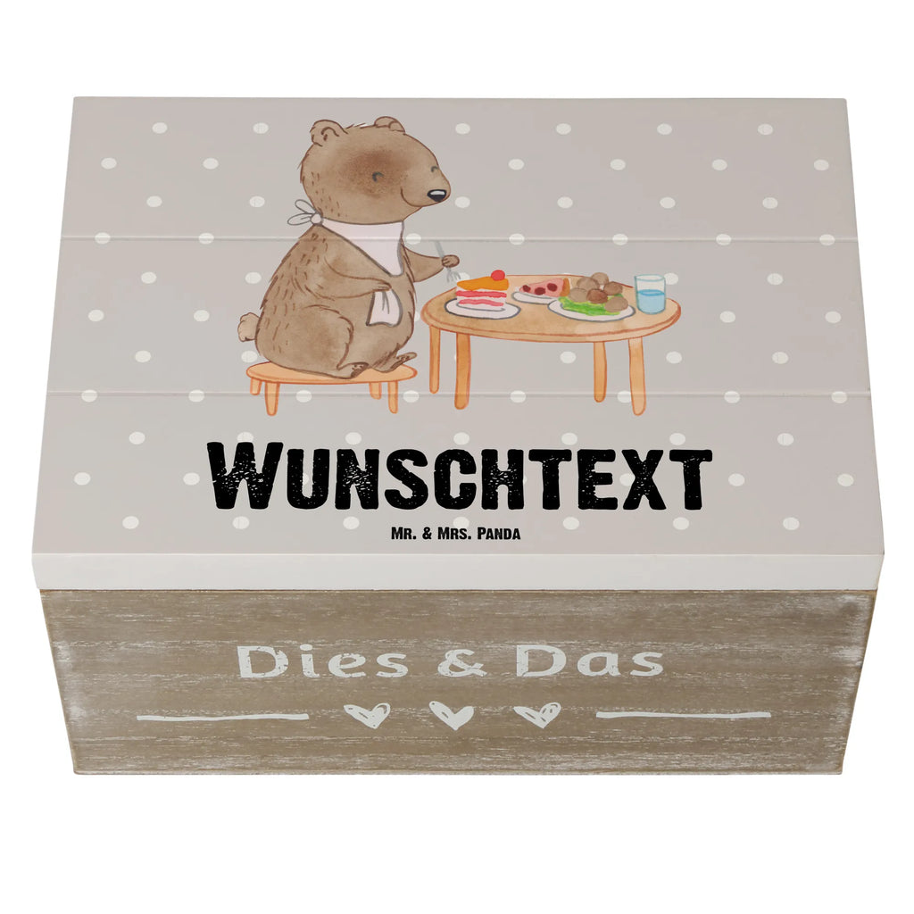 Personalisierte Holzkiste Bär Essen gehen Holzkiste mit Namen, Kiste mit Namen, Schatzkiste mit Namen, Truhe mit Namen, Schatulle mit Namen, Erinnerungsbox mit Namen, Erinnerungskiste, mit Namen, Dekokiste mit Namen, Aufbewahrungsbox mit Namen, Holzkiste Personalisiert, Kiste Personalisiert, Schatzkiste Personalisiert, Truhe Personalisiert, Schatulle Personalisiert, Erinnerungsbox Personalisiert, Erinnerungskiste Personalisiert, Dekokiste Personalisiert, Aufbewahrungsbox Personalisiert, Geschenkbox personalisiert, GEschenkdose personalisiert, Geschenk, Sport, Sportart, Hobby, Schenken, Danke, Dankeschön, Auszeichnung, Gewinn, Sportler, Essen gehen, Essen, Restaurant, Restaurantbesuch