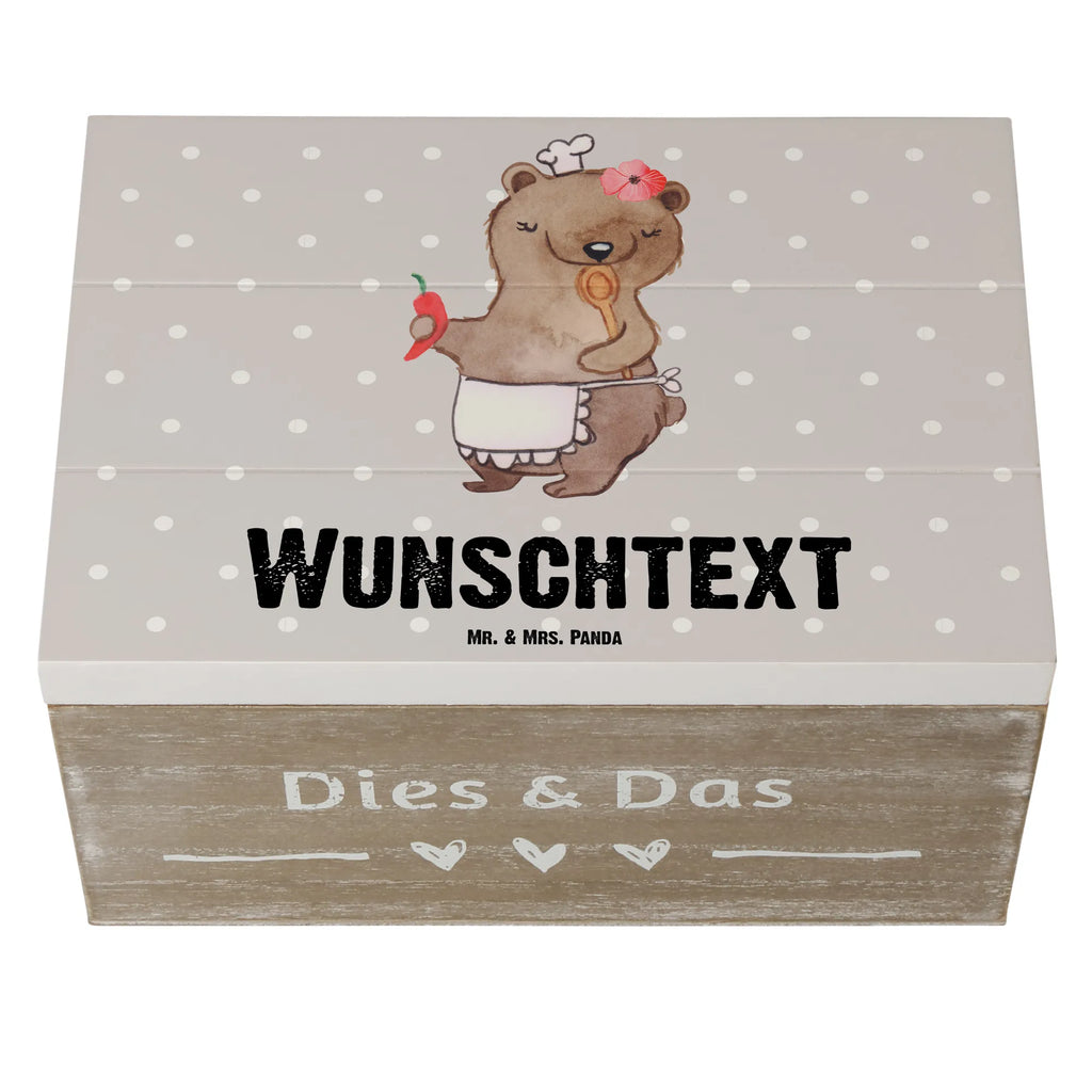 Personalisierte Holzkiste Köchin Herz Holzkiste mit Namen, Kiste mit Namen, Schatzkiste mit Namen, Truhe mit Namen, Schatulle mit Namen, Erinnerungsbox mit Namen, Erinnerungskiste, mit Namen, Dekokiste mit Namen, Aufbewahrungsbox mit Namen, Holzkiste Personalisiert, Kiste Personalisiert, Schatzkiste Personalisiert, Truhe Personalisiert, Schatulle Personalisiert, Erinnerungsbox Personalisiert, Erinnerungskiste Personalisiert, Dekokiste Personalisiert, Aufbewahrungsbox Personalisiert, Geschenkbox personalisiert, GEschenkdose personalisiert, Beruf, Ausbildung, Jubiläum, Abschied, Rente, Kollege, Kollegin, Geschenk, Schenken, Arbeitskollege, Mitarbeiter, Firma, Danke, Dankeschön, Köchin, Chefköchin, Küchenchefin, Küchenmeisterin, Schiffsköchin, Sterneköchin, Fernsehköchin, Restaurant