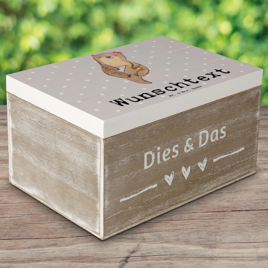 Personalisierte Holzkiste Bauzeichnerin Herz Holzkiste mit Namen, Kiste mit Namen, Schatzkiste mit Namen, Truhe mit Namen, Schatulle mit Namen, Erinnerungsbox mit Namen, Erinnerungskiste, mit Namen, Dekokiste mit Namen, Aufbewahrungsbox mit Namen, Holzkiste Personalisiert, Kiste Personalisiert, Schatzkiste Personalisiert, Truhe Personalisiert, Schatulle Personalisiert, Erinnerungsbox Personalisiert, Erinnerungskiste Personalisiert, Dekokiste Personalisiert, Aufbewahrungsbox Personalisiert, Geschenkbox personalisiert, GEschenkdose personalisiert, Beruf, Ausbildung, Jubiläum, Abschied, Rente, Kollege, Kollegin, Geschenk, Schenken, Arbeitskollege, Mitarbeiter, Firma, Danke, Dankeschön