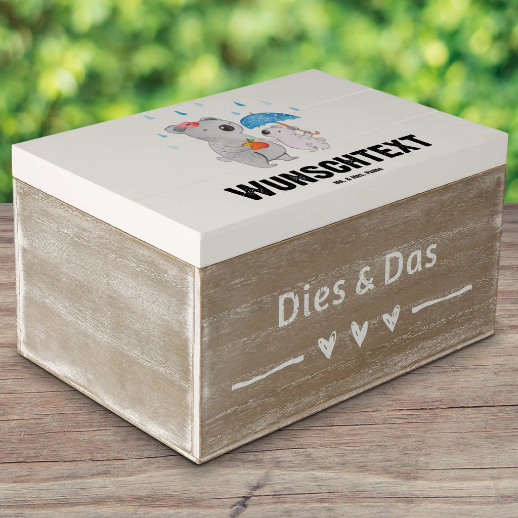 Personalisierte Holzkiste Tagesmutter Herz Holzkiste mit Namen, Kiste mit Namen, Schatzkiste mit Namen, Truhe mit Namen, Schatulle mit Namen, Erinnerungsbox mit Namen, Erinnerungskiste, mit Namen, Dekokiste mit Namen, Aufbewahrungsbox mit Namen, Holzkiste Personalisiert, Kiste Personalisiert, Schatzkiste Personalisiert, Truhe Personalisiert, Schatulle Personalisiert, Erinnerungsbox Personalisiert, Erinnerungskiste Personalisiert, Dekokiste Personalisiert, Aufbewahrungsbox Personalisiert, Geschenkbox personalisiert, GEschenkdose personalisiert, Beruf, Ausbildung, Jubiläum, Abschied, Rente, Kollege, Kollegin, Geschenk, Schenken, Arbeitskollege, Mitarbeiter, Firma, Danke, Dankeschön