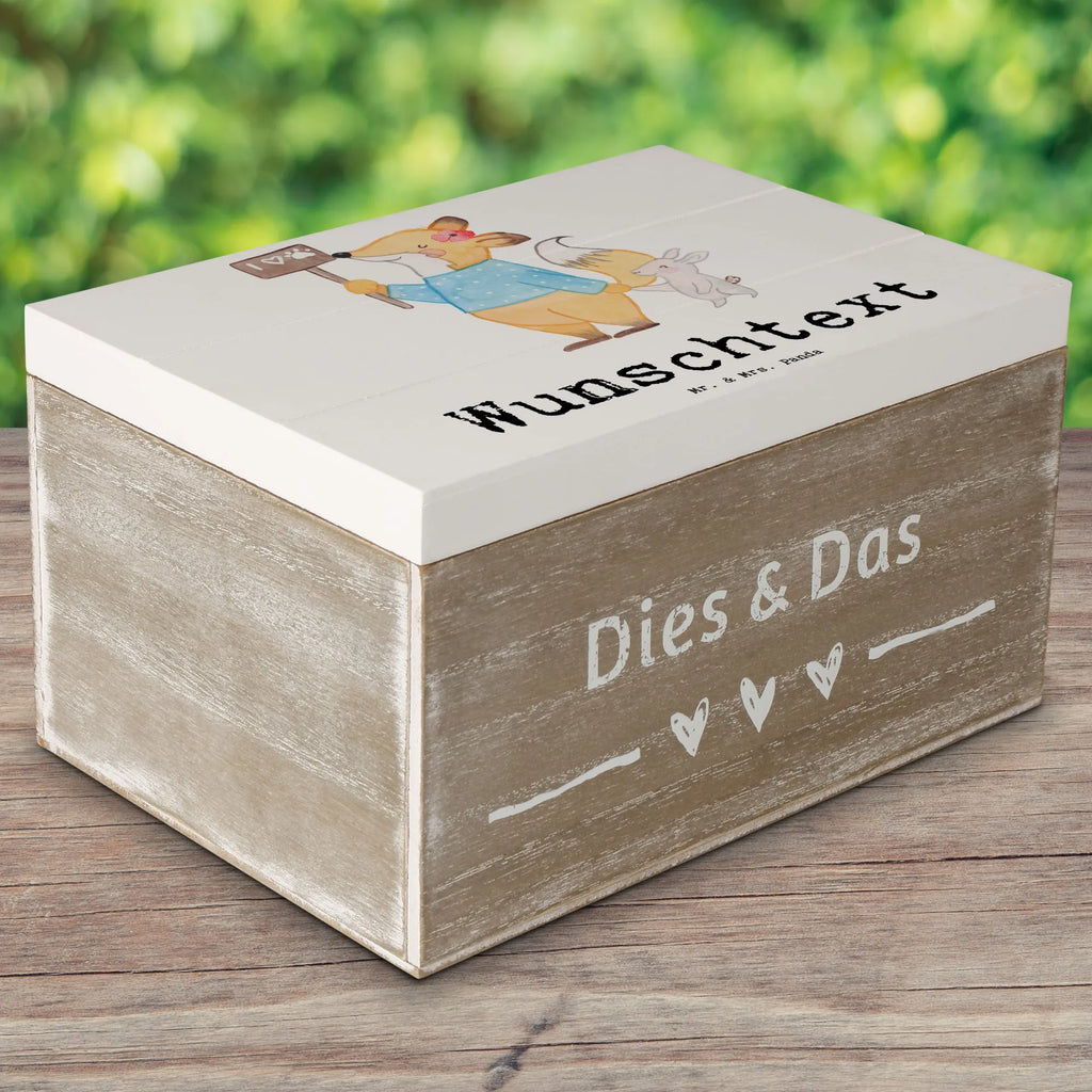 Personalisierte Holzkiste Tierschützerin Herz Holzkiste mit Namen, Kiste mit Namen, Schatzkiste mit Namen, Truhe mit Namen, Schatulle mit Namen, Erinnerungsbox mit Namen, Erinnerungskiste, mit Namen, Dekokiste mit Namen, Aufbewahrungsbox mit Namen, Holzkiste Personalisiert, Kiste Personalisiert, Schatzkiste Personalisiert, Truhe Personalisiert, Schatulle Personalisiert, Erinnerungsbox Personalisiert, Erinnerungskiste Personalisiert, Dekokiste Personalisiert, Aufbewahrungsbox Personalisiert, Geschenkbox personalisiert, GEschenkdose personalisiert, Beruf, Ausbildung, Jubiläum, Abschied, Rente, Kollege, Kollegin, Geschenk, Schenken, Arbeitskollege, Mitarbeiter, Firma, Danke, Dankeschön