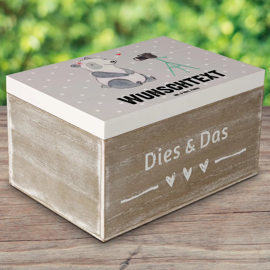 Personalisierte Holzkiste Vloggerin Herz Holzkiste mit Namen, Kiste mit Namen, Schatzkiste mit Namen, Truhe mit Namen, Schatulle mit Namen, Erinnerungsbox mit Namen, Erinnerungskiste, mit Namen, Dekokiste mit Namen, Aufbewahrungsbox mit Namen, Holzkiste Personalisiert, Kiste Personalisiert, Schatzkiste Personalisiert, Truhe Personalisiert, Schatulle Personalisiert, Erinnerungsbox Personalisiert, Erinnerungskiste Personalisiert, Dekokiste Personalisiert, Aufbewahrungsbox Personalisiert, Geschenkbox personalisiert, GEschenkdose personalisiert, Beruf, Ausbildung, Jubiläum, Abschied, Rente, Kollege, Kollegin, Geschenk, Schenken, Arbeitskollege, Mitarbeiter, Firma, Danke, Dankeschön