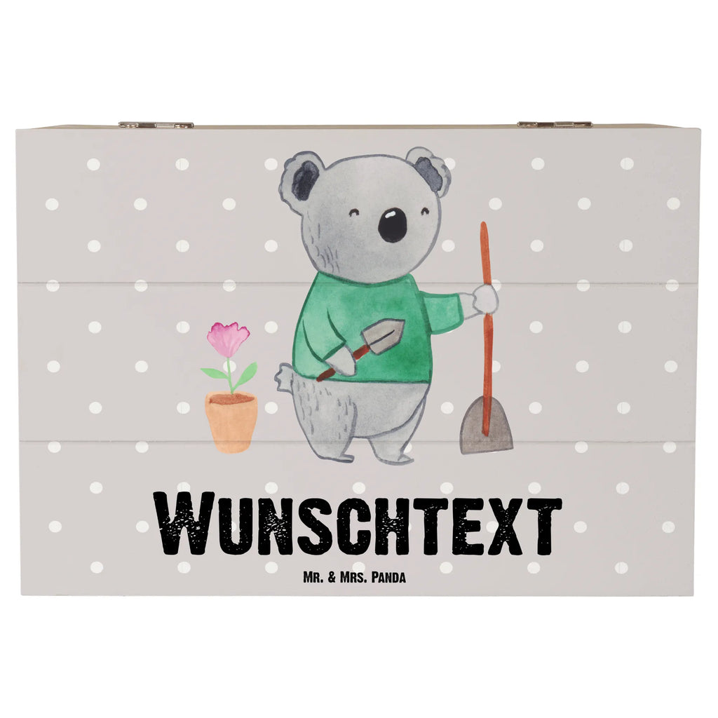 Personalisierte Holzkiste Garten- und Landschaftsbauer Herz Holzkiste mit Namen, Kiste mit Namen, Schatzkiste mit Namen, Truhe mit Namen, Schatulle mit Namen, Erinnerungsbox mit Namen, Erinnerungskiste, mit Namen, Dekokiste mit Namen, Aufbewahrungsbox mit Namen, Holzkiste Personalisiert, Kiste Personalisiert, Schatzkiste Personalisiert, Truhe Personalisiert, Schatulle Personalisiert, Erinnerungsbox Personalisiert, Erinnerungskiste Personalisiert, Dekokiste Personalisiert, Aufbewahrungsbox Personalisiert, Geschenkbox personalisiert, GEschenkdose personalisiert, Beruf, Ausbildung, Jubiläum, Abschied, Rente, Kollege, Kollegin, Geschenk, Schenken, Arbeitskollege, Mitarbeiter, Firma, Danke, Dankeschön, Gärtner, Gartenplaner, Gärtnerei, Gartenbau, Hobbygärtner, Garten- und Landschaftsbauer