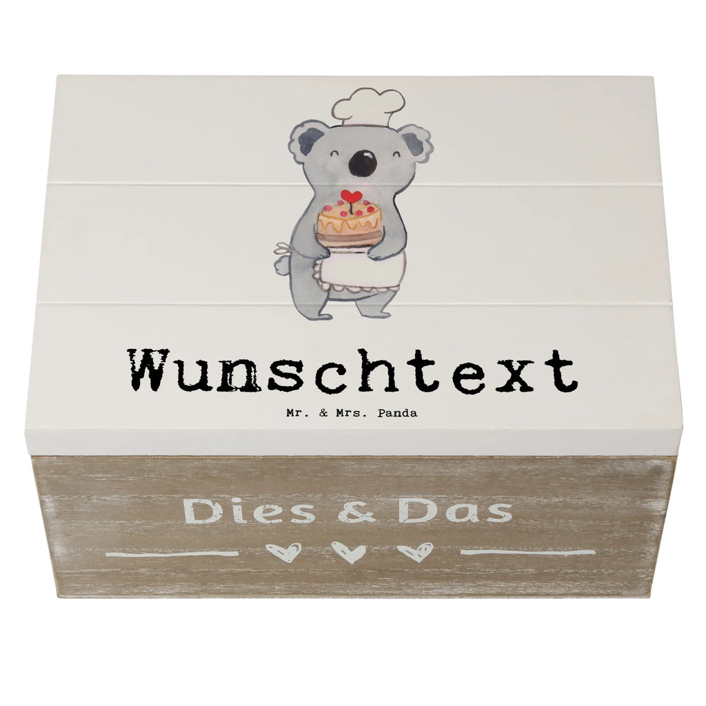 Personalisierte Holzkiste Konditor Herz Holzkiste mit Namen, Kiste mit Namen, Schatzkiste mit Namen, Truhe mit Namen, Schatulle mit Namen, Erinnerungsbox mit Namen, Erinnerungskiste, mit Namen, Dekokiste mit Namen, Aufbewahrungsbox mit Namen, Holzkiste Personalisiert, Kiste Personalisiert, Schatzkiste Personalisiert, Truhe Personalisiert, Schatulle Personalisiert, Erinnerungsbox Personalisiert, Erinnerungskiste Personalisiert, Dekokiste Personalisiert, Aufbewahrungsbox Personalisiert, Geschenkbox personalisiert, GEschenkdose personalisiert, Beruf, Ausbildung, Jubiläum, Abschied, Rente, Kollege, Kollegin, Geschenk, Schenken, Arbeitskollege, Mitarbeiter, Firma, Danke, Dankeschön, Konditor, Kuchenbäcker, Patissier, Confiseur, Bäcker