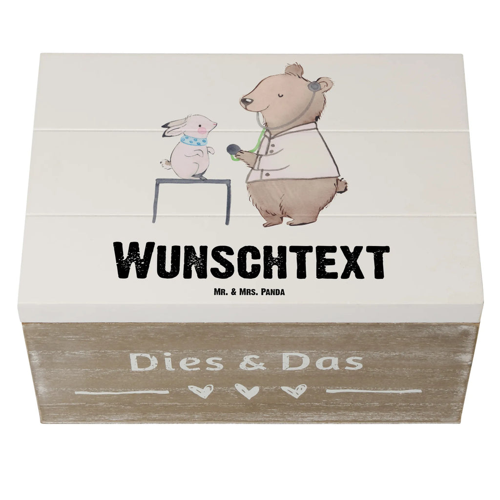 Personalisierte Holzkiste Tierarzt mit Herz Holzkiste mit Namen, Kiste mit Namen, Schatzkiste mit Namen, Truhe mit Namen, Schatulle mit Namen, Erinnerungsbox mit Namen, Erinnerungskiste, mit Namen, Dekokiste mit Namen, Aufbewahrungsbox mit Namen, Holzkiste Personalisiert, Kiste Personalisiert, Schatzkiste Personalisiert, Truhe Personalisiert, Schatulle Personalisiert, Erinnerungsbox Personalisiert, Erinnerungskiste Personalisiert, Dekokiste Personalisiert, Aufbewahrungsbox Personalisiert, Geschenkbox personalisiert, GEschenkdose personalisiert, Beruf, Ausbildung, Jubiläum, Abschied, Rente, Kollege, Kollegin, Geschenk, Schenken, Arbeitskollege, Mitarbeiter, Firma, Danke, Dankeschön