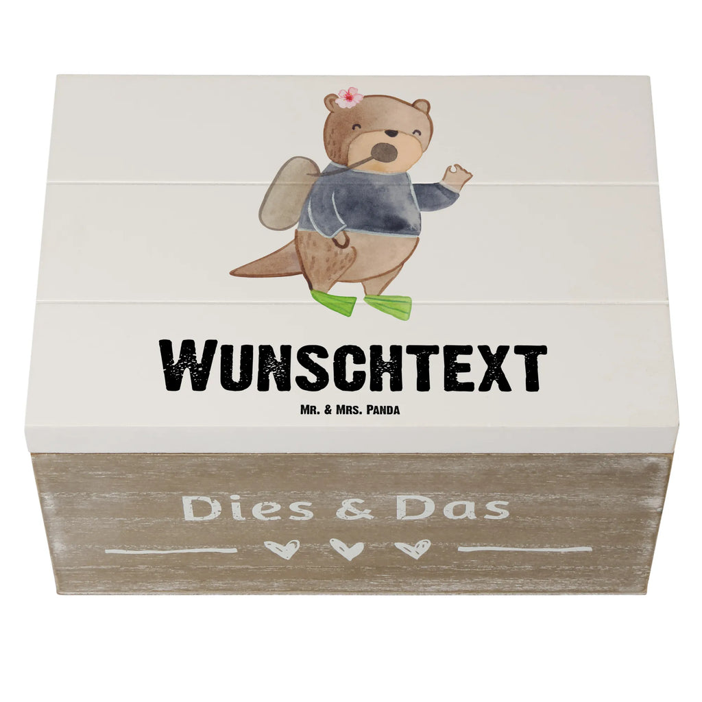 Personalisierte Holzkiste Taucherin Herz Holzkiste mit Namen, Kiste mit Namen, Schatzkiste mit Namen, Truhe mit Namen, Schatulle mit Namen, Erinnerungsbox mit Namen, Erinnerungskiste, mit Namen, Dekokiste mit Namen, Aufbewahrungsbox mit Namen, Holzkiste Personalisiert, Kiste Personalisiert, Schatzkiste Personalisiert, Truhe Personalisiert, Schatulle Personalisiert, Erinnerungsbox Personalisiert, Erinnerungskiste Personalisiert, Dekokiste Personalisiert, Aufbewahrungsbox Personalisiert, Geschenkbox personalisiert, GEschenkdose personalisiert, Beruf, Ausbildung, Jubiläum, Abschied, Rente, Kollege, Kollegin, Geschenk, Schenken, Arbeitskollege, Mitarbeiter, Firma, Danke, Dankeschön