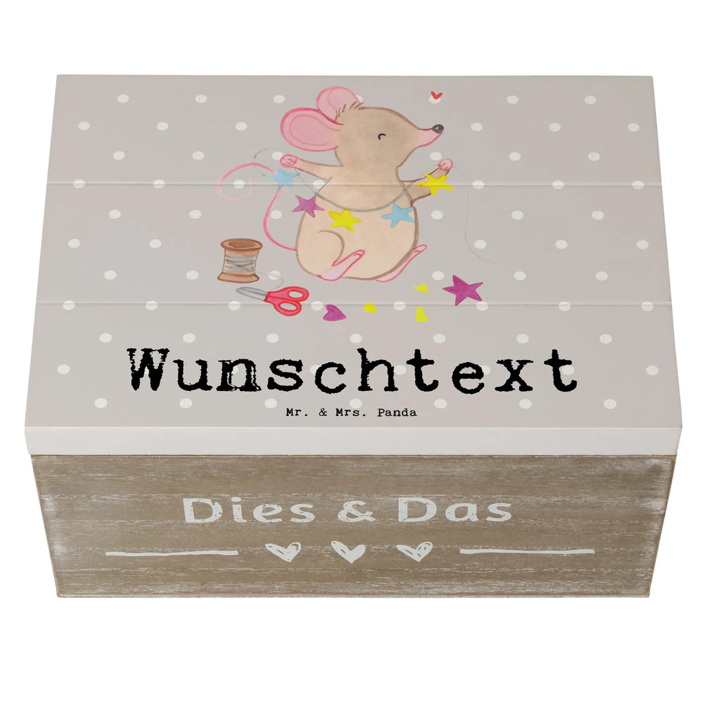 Personalisierte Holzkiste Maus Basteln Holzkiste mit Namen, Kiste mit Namen, Schatzkiste mit Namen, Truhe mit Namen, Schatulle mit Namen, Erinnerungsbox mit Namen, Erinnerungskiste, mit Namen, Dekokiste mit Namen, Aufbewahrungsbox mit Namen, Holzkiste Personalisiert, Kiste Personalisiert, Schatzkiste Personalisiert, Truhe Personalisiert, Schatulle Personalisiert, Erinnerungsbox Personalisiert, Erinnerungskiste Personalisiert, Dekokiste Personalisiert, Aufbewahrungsbox Personalisiert, Geschenkbox personalisiert, GEschenkdose personalisiert, Geschenk, Sport, Sportart, Hobby, Schenken, Danke, Dankeschön, Auszeichnung, Gewinn, Sportler, Basteln, DIY, kreatives Basteln