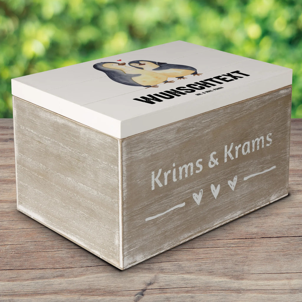 Personalisierte Holzkiste Pinguin Bester Mann der Welt Holzkiste mit Namen, Kiste mit Namen, Schatzkiste mit Namen, Truhe mit Namen, Schatulle mit Namen, Erinnerungsbox mit Namen, Erinnerungskiste, mit Namen, Dekokiste mit Namen, Aufbewahrungsbox mit Namen, Holzkiste Personalisiert, Kiste Personalisiert, Schatzkiste Personalisiert, Truhe Personalisiert, Schatulle Personalisiert, Erinnerungsbox Personalisiert, Erinnerungskiste Personalisiert, Dekokiste Personalisiert, Aufbewahrungsbox Personalisiert, Geschenkbox personalisiert, GEschenkdose personalisiert, für, Dankeschön, Geschenk, Schenken, Geburtstag, Geburtstagsgeschenk, Geschenkidee, Danke, Bedanken, Mitbringsel, Freude machen, Geschenktipp, Ehemann, Beste, Mann, Partner, Freund, Traummann, Liebling, Ehepartner, Ehe, Gatte, Lebensgefährte, Bräutigam, Kleinigkeit