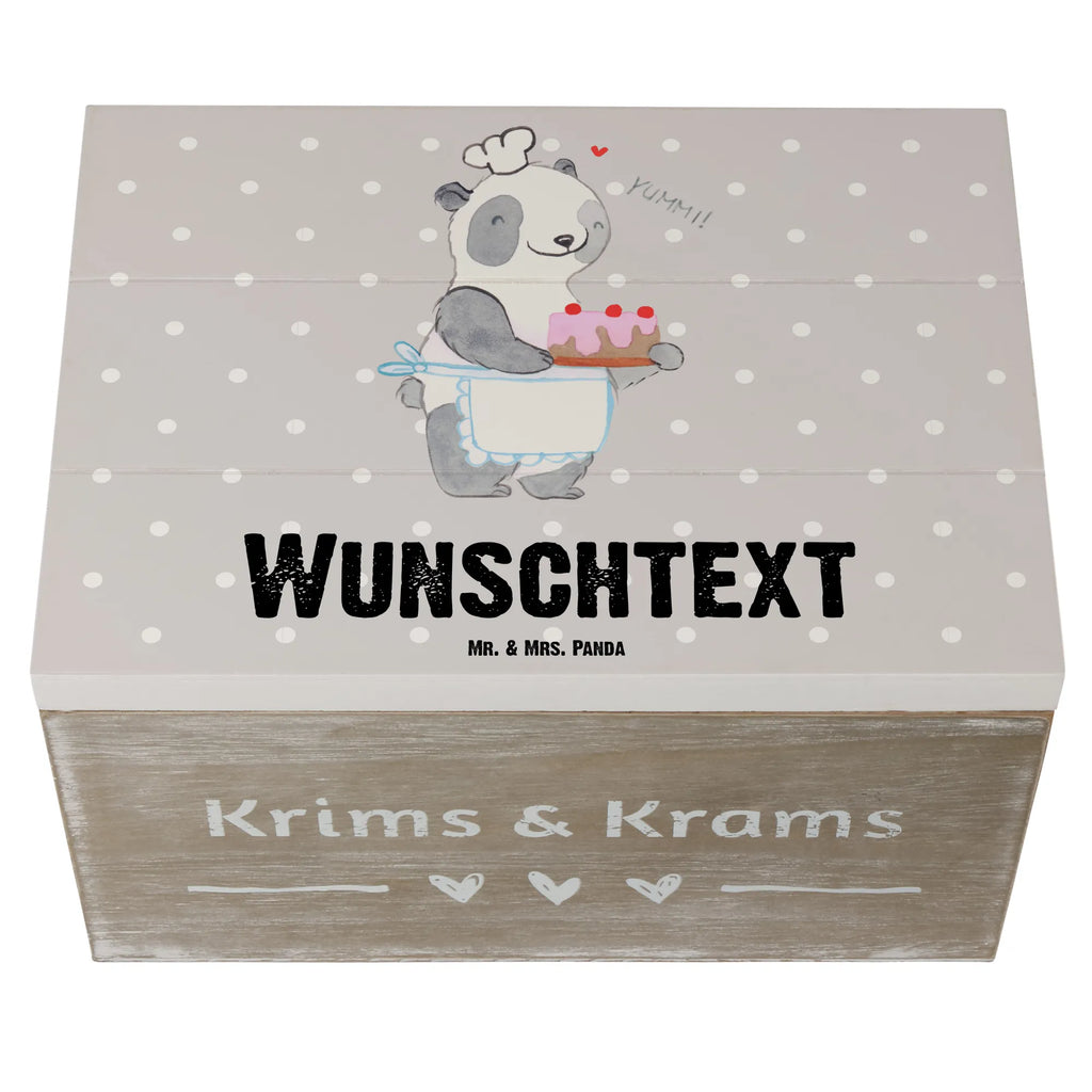 Personalisierte Holzkiste Bär Kochen Holzkiste mit Namen, Kiste mit Namen, Schatzkiste mit Namen, Truhe mit Namen, Schatulle mit Namen, Erinnerungsbox mit Namen, Erinnerungskiste, mit Namen, Dekokiste mit Namen, Aufbewahrungsbox mit Namen, Holzkiste Personalisiert, Kiste Personalisiert, Schatzkiste Personalisiert, Truhe Personalisiert, Schatulle Personalisiert, Erinnerungsbox Personalisiert, Erinnerungskiste Personalisiert, Dekokiste Personalisiert, Aufbewahrungsbox Personalisiert, Geschenkbox personalisiert, GEschenkdose personalisiert, Geschenk, Sport, Sportart, Hobby, Schenken, Danke, Dankeschön, Auszeichnung, Gewinn, Sportler, Kochen, Hobbykoch, Hobbyköchin