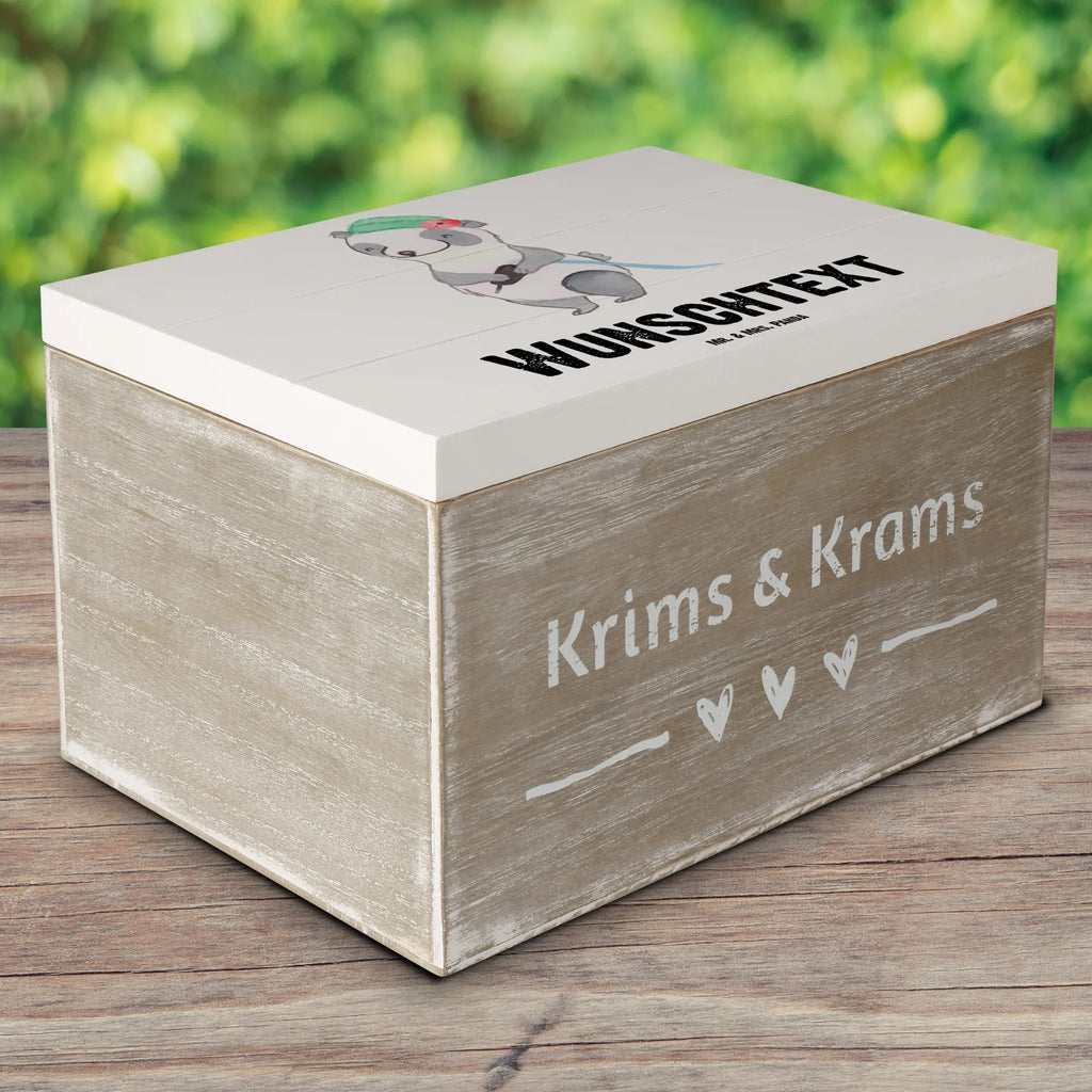 Personalisierte Holzkiste Tätowiererin Herz Holzkiste mit Namen, Kiste mit Namen, Schatzkiste mit Namen, Truhe mit Namen, Schatulle mit Namen, Erinnerungsbox mit Namen, Erinnerungskiste, mit Namen, Dekokiste mit Namen, Aufbewahrungsbox mit Namen, Holzkiste Personalisiert, Kiste Personalisiert, Schatzkiste Personalisiert, Truhe Personalisiert, Schatulle Personalisiert, Erinnerungsbox Personalisiert, Erinnerungskiste Personalisiert, Dekokiste Personalisiert, Aufbewahrungsbox Personalisiert, Geschenkbox personalisiert, GEschenkdose personalisiert, Beruf, Ausbildung, Jubiläum, Abschied, Rente, Kollege, Kollegin, Geschenk, Schenken, Arbeitskollege, Mitarbeiter, Firma, Danke, Dankeschön