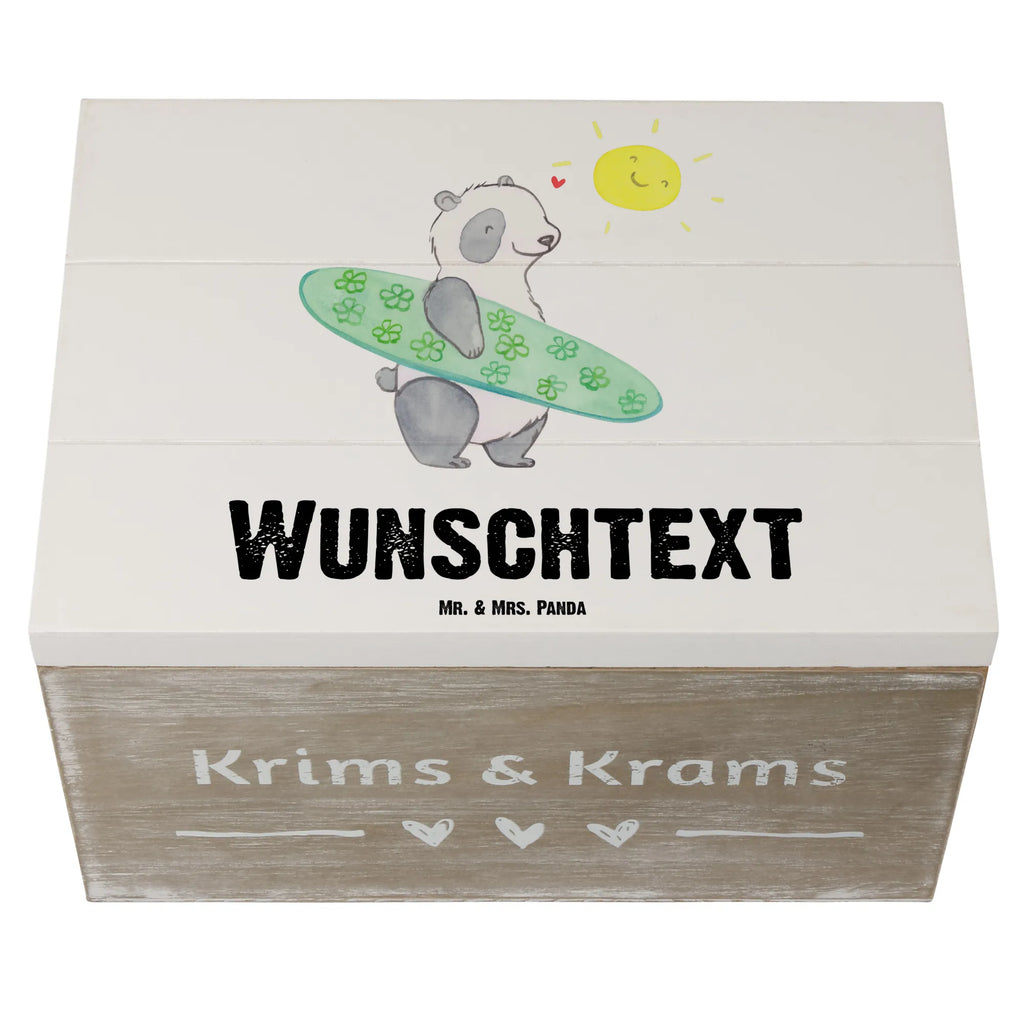 Personalisierte Holzkiste Panda Surfen Holzkiste mit Namen, Kiste mit Namen, Schatzkiste mit Namen, Truhe mit Namen, Schatulle mit Namen, Erinnerungsbox mit Namen, Erinnerungskiste, mit Namen, Dekokiste mit Namen, Aufbewahrungsbox mit Namen, Holzkiste Personalisiert, Kiste Personalisiert, Schatzkiste Personalisiert, Truhe Personalisiert, Schatulle Personalisiert, Erinnerungsbox Personalisiert, Erinnerungskiste Personalisiert, Dekokiste Personalisiert, Aufbewahrungsbox Personalisiert, Geschenkbox personalisiert, GEschenkdose personalisiert, Geschenk, Sport, Sportart, Hobby, Schenken, Danke, Dankeschön, Auszeichnung, Gewinn, Sportler, Wellenreiten, Surfen, Surfschule