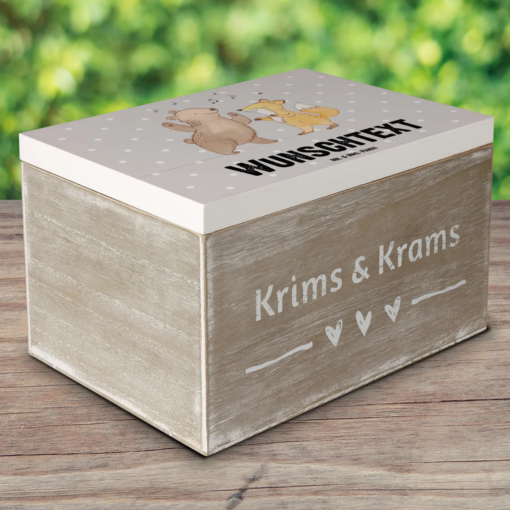 Personalisierte Holzkiste Hase Tanzen Holzkiste mit Namen, Kiste mit Namen, Schatzkiste mit Namen, Truhe mit Namen, Schatulle mit Namen, Erinnerungsbox mit Namen, Erinnerungskiste, mit Namen, Dekokiste mit Namen, Aufbewahrungsbox mit Namen, Holzkiste Personalisiert, Kiste Personalisiert, Schatzkiste Personalisiert, Truhe Personalisiert, Schatulle Personalisiert, Erinnerungsbox Personalisiert, Erinnerungskiste Personalisiert, Dekokiste Personalisiert, Aufbewahrungsbox Personalisiert, Geschenkbox personalisiert, GEschenkdose personalisiert, Geschenk, Sport, Sportart, Hobby, Schenken, Danke, Dankeschön, Auszeichnung, Gewinn, Sportler, Tanzen, tanzen gehen, Tanzschule, Tanzkurs