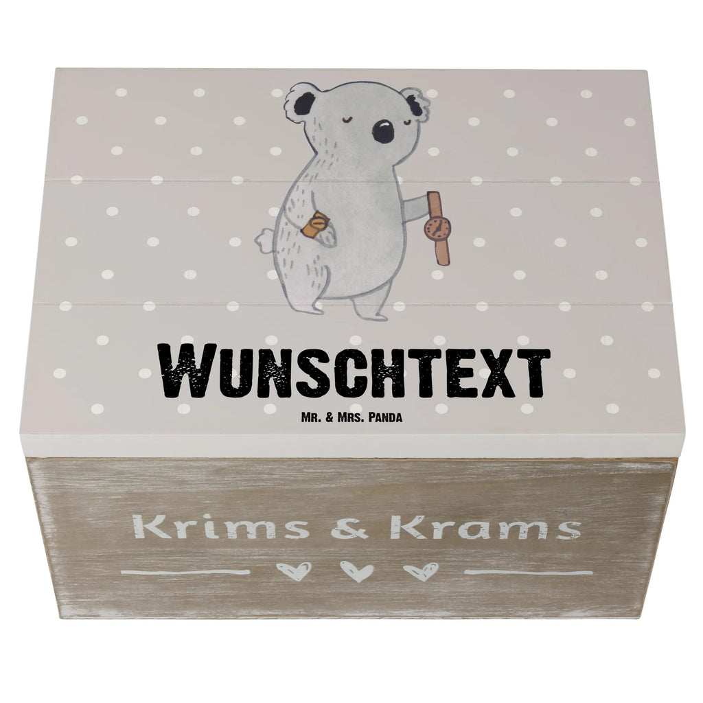 Personalisierte Holzkiste Uhrmacher mit Herz Holzkiste mit Namen, Kiste mit Namen, Schatzkiste mit Namen, Truhe mit Namen, Schatulle mit Namen, Erinnerungsbox mit Namen, Erinnerungskiste, mit Namen, Dekokiste mit Namen, Aufbewahrungsbox mit Namen, Holzkiste Personalisiert, Kiste Personalisiert, Schatzkiste Personalisiert, Truhe Personalisiert, Schatulle Personalisiert, Erinnerungsbox Personalisiert, Erinnerungskiste Personalisiert, Dekokiste Personalisiert, Aufbewahrungsbox Personalisiert, Geschenkbox personalisiert, GEschenkdose personalisiert, Beruf, Ausbildung, Jubiläum, Abschied, Rente, Kollege, Kollegin, Geschenk, Schenken, Arbeitskollege, Mitarbeiter, Firma, Danke, Dankeschön