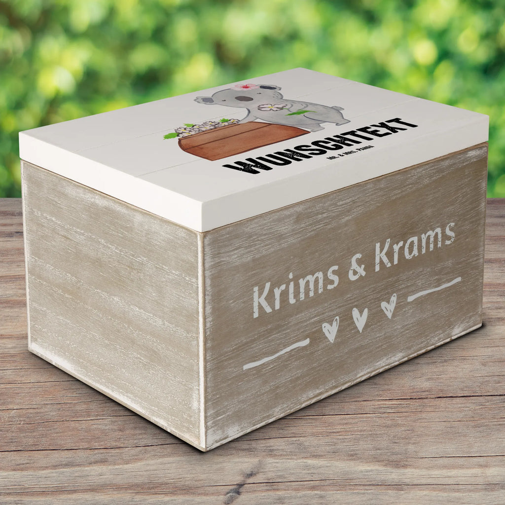 Personalisierte Holzkiste Bestatterin Herz Holzkiste mit Namen, Kiste mit Namen, Schatzkiste mit Namen, Truhe mit Namen, Schatulle mit Namen, Erinnerungsbox mit Namen, Erinnerungskiste, mit Namen, Dekokiste mit Namen, Aufbewahrungsbox mit Namen, Holzkiste Personalisiert, Kiste Personalisiert, Schatzkiste Personalisiert, Truhe Personalisiert, Schatulle Personalisiert, Erinnerungsbox Personalisiert, Erinnerungskiste Personalisiert, Dekokiste Personalisiert, Aufbewahrungsbox Personalisiert, Geschenkbox personalisiert, GEschenkdose personalisiert, Beruf, Ausbildung, Jubiläum, Abschied, Rente, Kollege, Kollegin, Geschenk, Schenken, Arbeitskollege, Mitarbeiter, Firma, Danke, Dankeschön