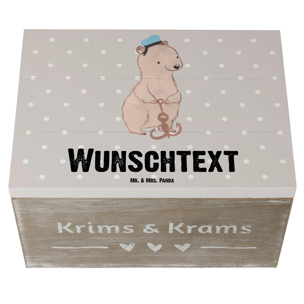 Personalisierte Holzkiste Matrosin Herz Holzkiste mit Namen, Kiste mit Namen, Schatzkiste mit Namen, Truhe mit Namen, Schatulle mit Namen, Erinnerungsbox mit Namen, Erinnerungskiste, mit Namen, Dekokiste mit Namen, Aufbewahrungsbox mit Namen, Holzkiste Personalisiert, Kiste Personalisiert, Schatzkiste Personalisiert, Truhe Personalisiert, Schatulle Personalisiert, Erinnerungsbox Personalisiert, Erinnerungskiste Personalisiert, Dekokiste Personalisiert, Aufbewahrungsbox Personalisiert, Geschenkbox personalisiert, GEschenkdose personalisiert, Beruf, Ausbildung, Jubiläum, Abschied, Rente, Kollege, Kollegin, Geschenk, Schenken, Arbeitskollege, Mitarbeiter, Firma, Danke, Dankeschön, Matrosin, Seeleute, Schiff, Schiffsmechanikerin