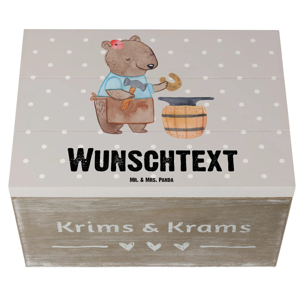 Personalisierte Holzkiste Schmiedin Herz Holzkiste mit Namen, Kiste mit Namen, Schatzkiste mit Namen, Truhe mit Namen, Schatulle mit Namen, Erinnerungsbox mit Namen, Erinnerungskiste, mit Namen, Dekokiste mit Namen, Aufbewahrungsbox mit Namen, Holzkiste Personalisiert, Kiste Personalisiert, Schatzkiste Personalisiert, Truhe Personalisiert, Schatulle Personalisiert, Erinnerungsbox Personalisiert, Erinnerungskiste Personalisiert, Dekokiste Personalisiert, Aufbewahrungsbox Personalisiert, Geschenkbox personalisiert, GEschenkdose personalisiert, Beruf, Ausbildung, Jubiläum, Abschied, Rente, Kollege, Kollegin, Geschenk, Schenken, Arbeitskollege, Mitarbeiter, Firma, Danke, Dankeschön