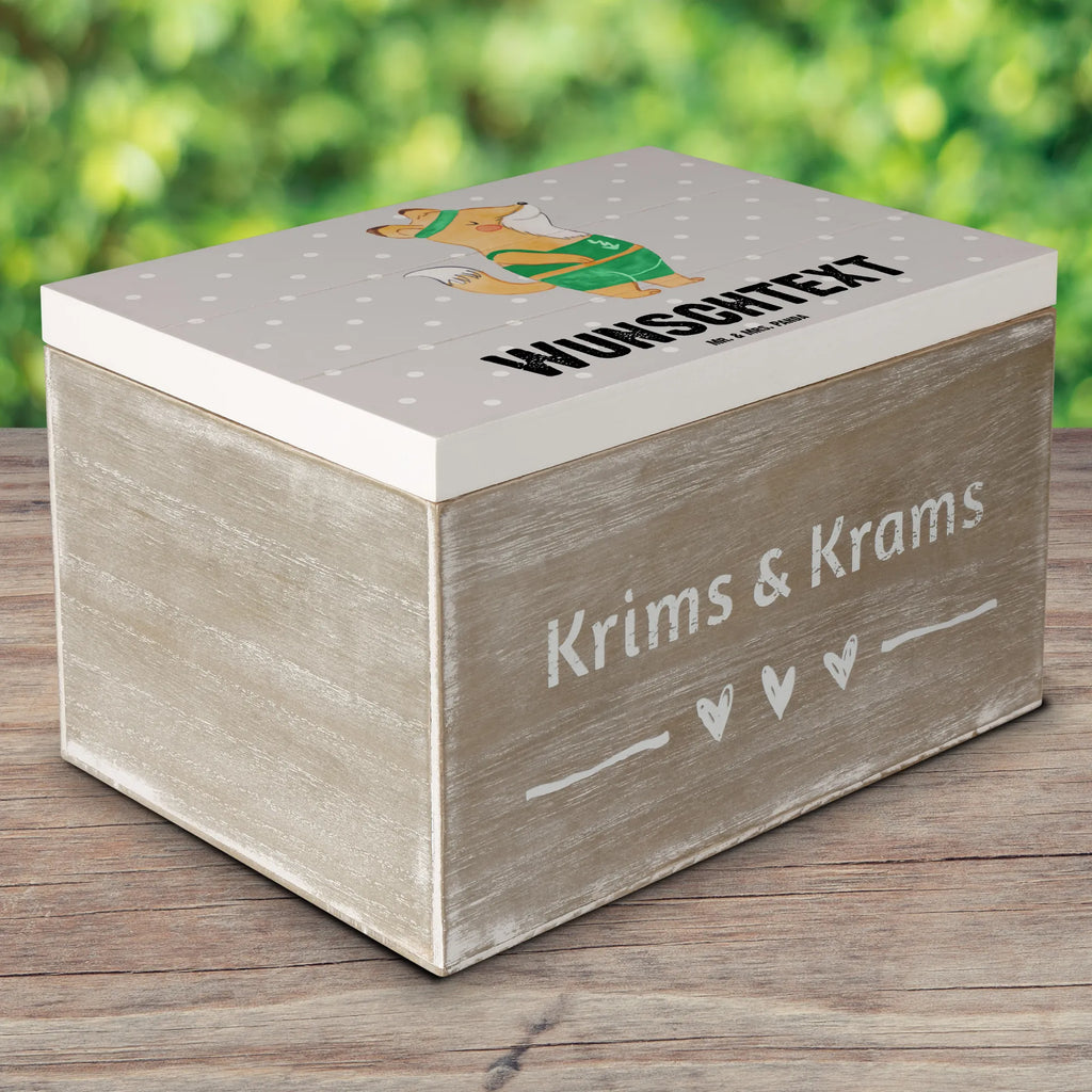 Personalisierte Holzkiste Sportler Herz Holzkiste mit Namen, Kiste mit Namen, Schatzkiste mit Namen, Truhe mit Namen, Schatulle mit Namen, Erinnerungsbox mit Namen, Erinnerungskiste, mit Namen, Dekokiste mit Namen, Aufbewahrungsbox mit Namen, Holzkiste Personalisiert, Kiste Personalisiert, Schatzkiste Personalisiert, Truhe Personalisiert, Schatulle Personalisiert, Erinnerungsbox Personalisiert, Erinnerungskiste Personalisiert, Dekokiste Personalisiert, Aufbewahrungsbox Personalisiert, Geschenkbox personalisiert, GEschenkdose personalisiert, Beruf, Ausbildung, Jubiläum, Abschied, Rente, Kollege, Kollegin, Geschenk, Schenken, Arbeitskollege, Mitarbeiter, Firma, Danke, Dankeschön