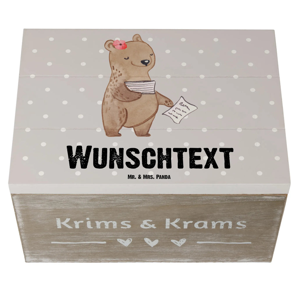 Personalisierte Holzkiste Buchhalterin mit Herz Holzkiste mit Namen, Kiste mit Namen, Schatzkiste mit Namen, Truhe mit Namen, Schatulle mit Namen, Erinnerungsbox mit Namen, Erinnerungskiste, mit Namen, Dekokiste mit Namen, Aufbewahrungsbox mit Namen, Holzkiste Personalisiert, Kiste Personalisiert, Schatzkiste Personalisiert, Truhe Personalisiert, Schatulle Personalisiert, Erinnerungsbox Personalisiert, Erinnerungskiste Personalisiert, Dekokiste Personalisiert, Aufbewahrungsbox Personalisiert, Geschenkbox personalisiert, GEschenkdose personalisiert, Beruf, Ausbildung, Jubiläum, Abschied, Rente, Kollege, Kollegin, Geschenk, Schenken, Arbeitskollege, Mitarbeiter, Firma, Danke, Dankeschön, Buchhalter, in Bürojob, Backoffice Mitarbeiterin, Angestellte