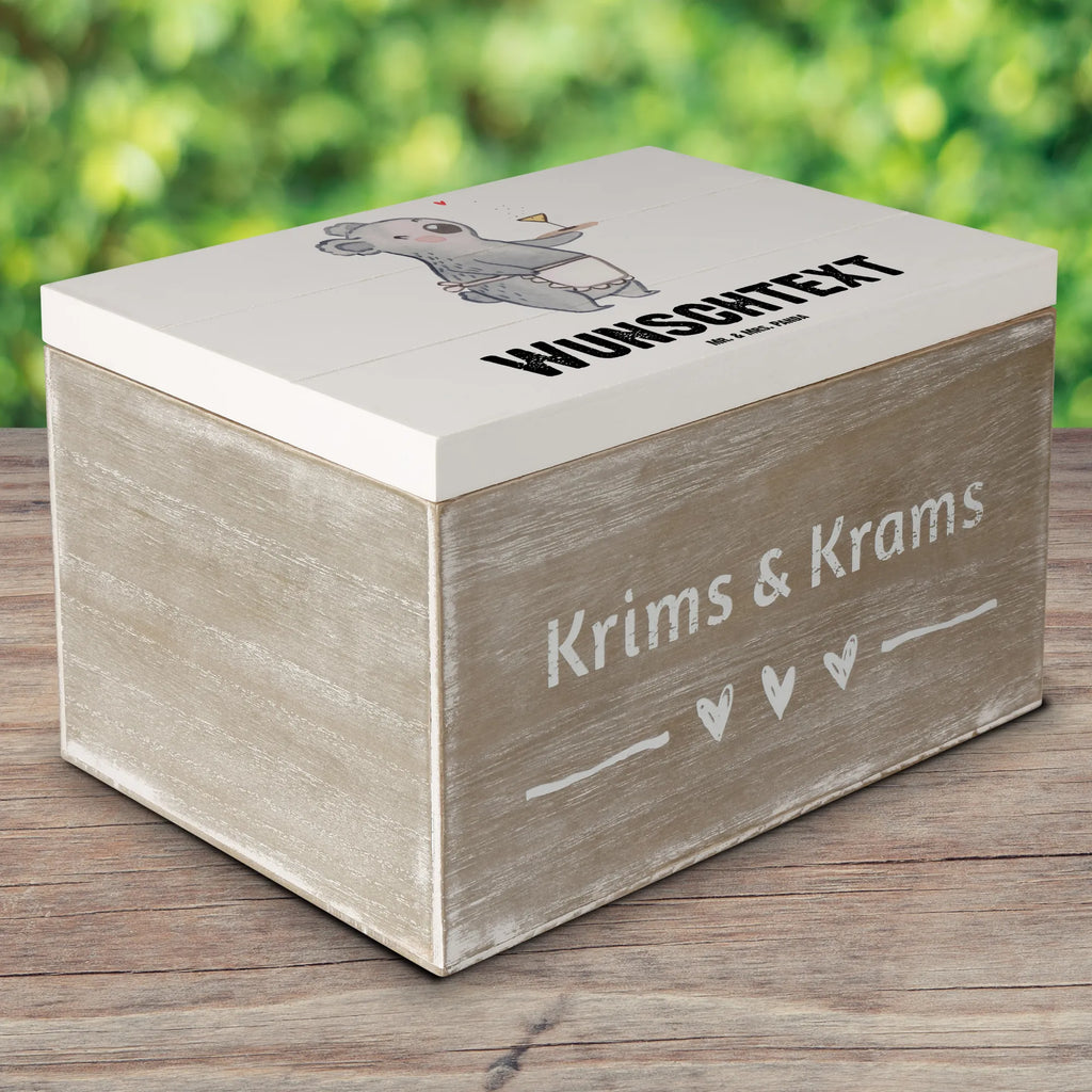 Personalisierte Holzkiste Kellnerin Herz Holzkiste mit Namen, Kiste mit Namen, Schatzkiste mit Namen, Truhe mit Namen, Schatulle mit Namen, Erinnerungsbox mit Namen, Erinnerungskiste, mit Namen, Dekokiste mit Namen, Aufbewahrungsbox mit Namen, Holzkiste Personalisiert, Kiste Personalisiert, Schatzkiste Personalisiert, Truhe Personalisiert, Schatulle Personalisiert, Erinnerungsbox Personalisiert, Erinnerungskiste Personalisiert, Dekokiste Personalisiert, Aufbewahrungsbox Personalisiert, Geschenkbox personalisiert, GEschenkdose personalisiert, Beruf, Ausbildung, Jubiläum, Abschied, Rente, Kollege, Kollegin, Geschenk, Schenken, Arbeitskollege, Mitarbeiter, Firma, Danke, Dankeschön, Kellnerin, Servicekraft, Restaurant