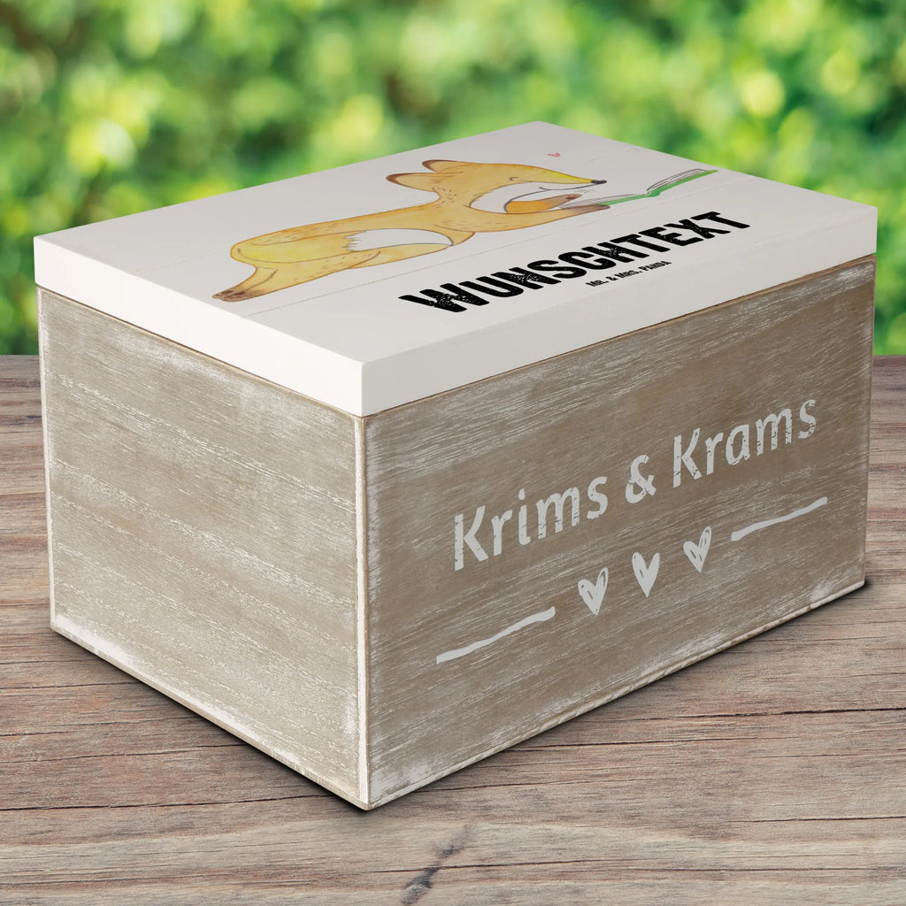 Personalisierte Holzkiste Fuchs Lesen Holzkiste mit Namen, Kiste mit Namen, Schatzkiste mit Namen, Truhe mit Namen, Schatulle mit Namen, Erinnerungsbox mit Namen, Erinnerungskiste, mit Namen, Dekokiste mit Namen, Aufbewahrungsbox mit Namen, Holzkiste Personalisiert, Kiste Personalisiert, Schatzkiste Personalisiert, Truhe Personalisiert, Schatulle Personalisiert, Erinnerungsbox Personalisiert, Erinnerungskiste Personalisiert, Dekokiste Personalisiert, Aufbewahrungsbox Personalisiert, Geschenkbox personalisiert, GEschenkdose personalisiert, Geschenk, Sport, Sportart, Hobby, Schenken, Danke, Dankeschön, Auszeichnung, Gewinn, Sportler, lesen, Bücher lesen, Bücherwurm