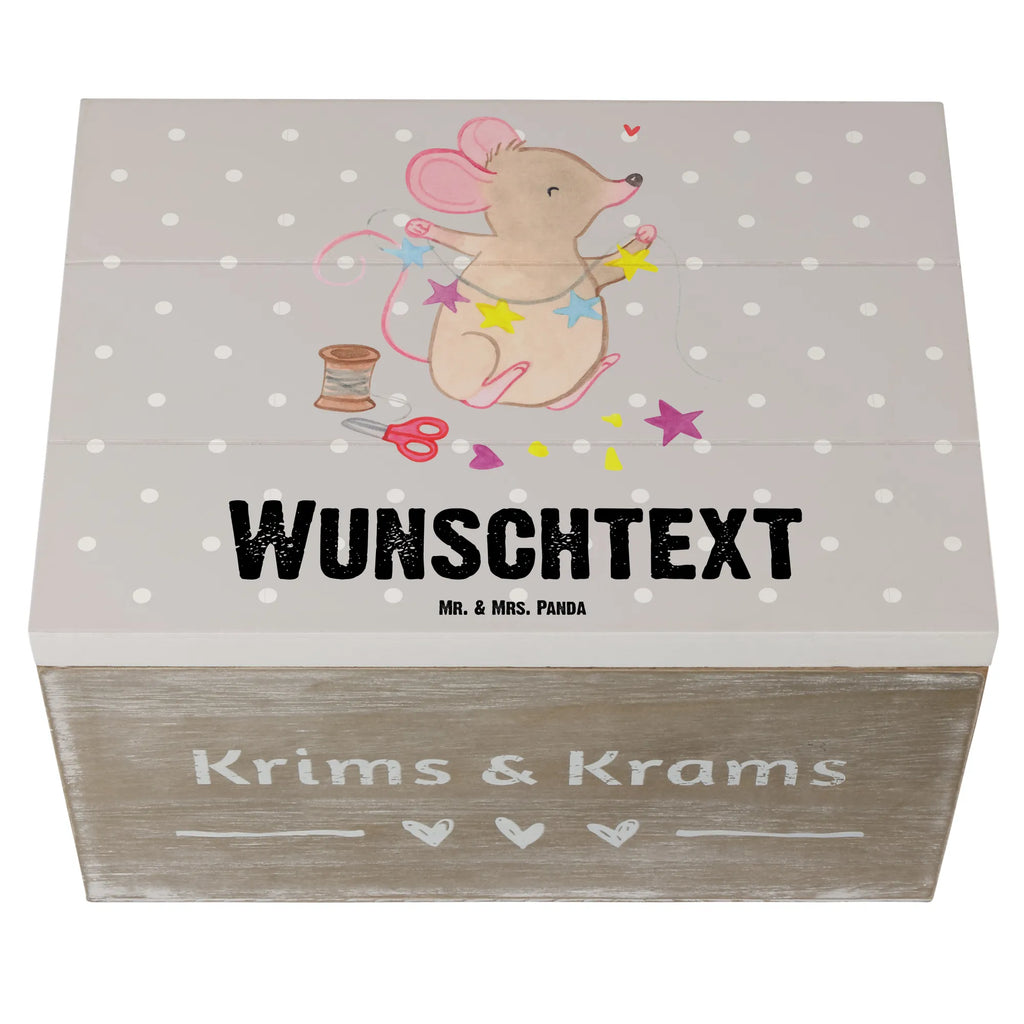 Personalisierte Holzkiste Maus Basteln Holzkiste mit Namen, Kiste mit Namen, Schatzkiste mit Namen, Truhe mit Namen, Schatulle mit Namen, Erinnerungsbox mit Namen, Erinnerungskiste, mit Namen, Dekokiste mit Namen, Aufbewahrungsbox mit Namen, Holzkiste Personalisiert, Kiste Personalisiert, Schatzkiste Personalisiert, Truhe Personalisiert, Schatulle Personalisiert, Erinnerungsbox Personalisiert, Erinnerungskiste Personalisiert, Dekokiste Personalisiert, Aufbewahrungsbox Personalisiert, Geschenkbox personalisiert, GEschenkdose personalisiert, Geschenk, Sport, Sportart, Hobby, Schenken, Danke, Dankeschön, Auszeichnung, Gewinn, Sportler, Basteln, DIY, kreatives Basteln