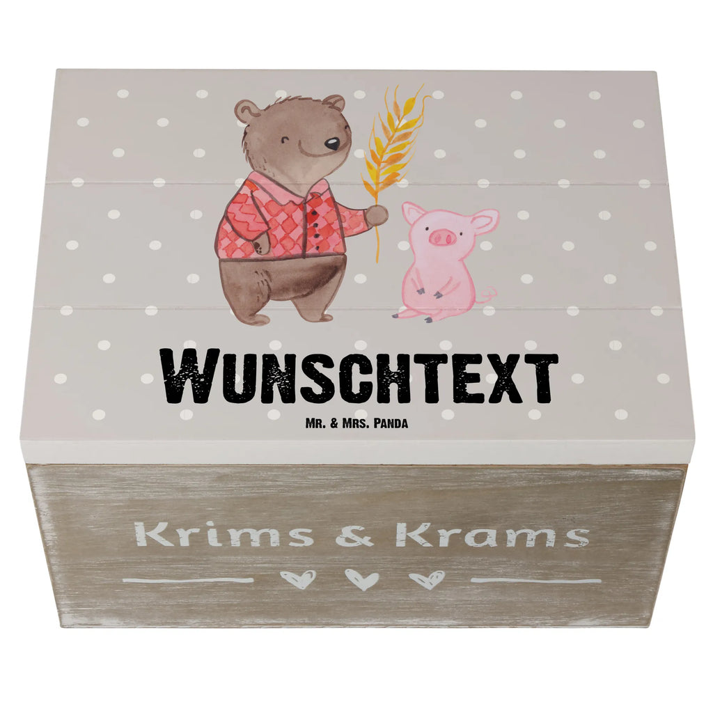 Personalisierte Holzkiste Bauer Herz Holzkiste mit Namen, Kiste mit Namen, Schatzkiste mit Namen, Truhe mit Namen, Schatulle mit Namen, Erinnerungsbox mit Namen, Erinnerungskiste, mit Namen, Dekokiste mit Namen, Aufbewahrungsbox mit Namen, Holzkiste Personalisiert, Kiste Personalisiert, Schatzkiste Personalisiert, Truhe Personalisiert, Schatulle Personalisiert, Erinnerungsbox Personalisiert, Erinnerungskiste Personalisiert, Dekokiste Personalisiert, Aufbewahrungsbox Personalisiert, Geschenkbox personalisiert, GEschenkdose personalisiert, Beruf, Ausbildung, Jubiläum, Abschied, Rente, Kollege, Kollegin, Geschenk, Schenken, Arbeitskollege, Mitarbeiter, Firma, Danke, Dankeschön, Landwirt; Bauer, Tierwirt, Agronom, Farmer, Bauernhof