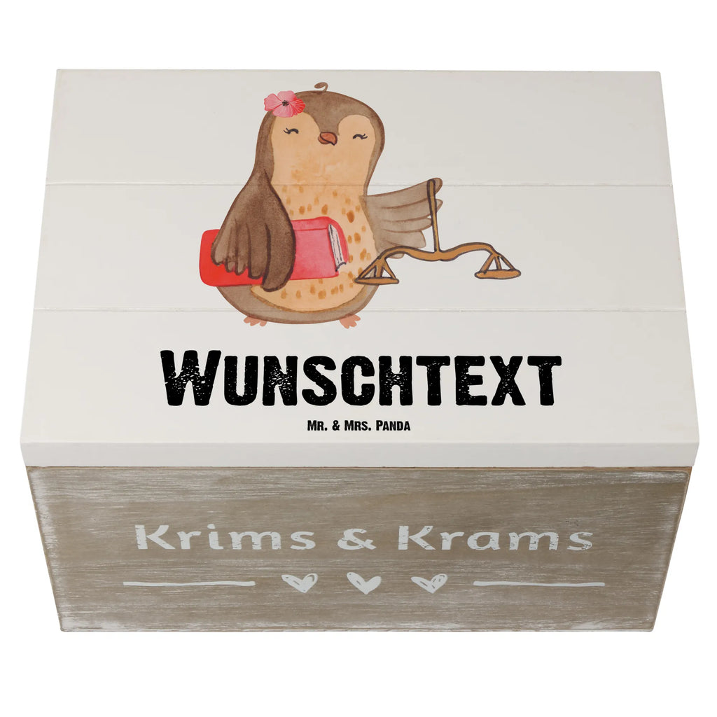 Personalisierte Holzkiste Juristin mit Herz Holzkiste mit Namen, Kiste mit Namen, Schatzkiste mit Namen, Truhe mit Namen, Schatulle mit Namen, Erinnerungsbox mit Namen, Erinnerungskiste, mit Namen, Dekokiste mit Namen, Aufbewahrungsbox mit Namen, Holzkiste Personalisiert, Kiste Personalisiert, Schatzkiste Personalisiert, Truhe Personalisiert, Schatulle Personalisiert, Erinnerungsbox Personalisiert, Erinnerungskiste Personalisiert, Dekokiste Personalisiert, Aufbewahrungsbox Personalisiert, Geschenkbox personalisiert, GEschenkdose personalisiert, Beruf, Ausbildung, Jubiläum, Abschied, Rente, Kollege, Kollegin, Geschenk, Schenken, Arbeitskollege, Mitarbeiter, Firma, Danke, Dankeschön, Juristin, Anwältin, Jura Studium, Master of laws, Staatsexamen, Jurastudent, Anwaltskanzlei