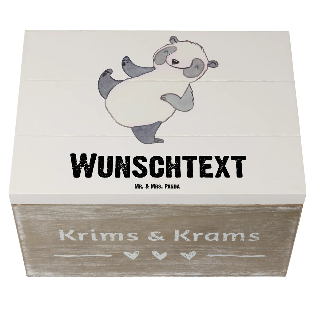 Personalisierte Holzkiste Panda Kampfkunst Holzkiste mit Namen, Kiste mit Namen, Schatzkiste mit Namen, Truhe mit Namen, Schatulle mit Namen, Erinnerungsbox mit Namen, Erinnerungskiste, mit Namen, Dekokiste mit Namen, Aufbewahrungsbox mit Namen, Holzkiste Personalisiert, Kiste Personalisiert, Schatzkiste Personalisiert, Truhe Personalisiert, Schatulle Personalisiert, Erinnerungsbox Personalisiert, Erinnerungskiste Personalisiert, Dekokiste Personalisiert, Aufbewahrungsbox Personalisiert, Geschenkbox personalisiert, GEschenkdose personalisiert, Geschenk, Sport, Sportart, Hobby, Schenken, Danke, Dankeschön, Auszeichnung, Gewinn, Sportler, Kampfkunst, Kampfsportarten, Selbstverteidigung