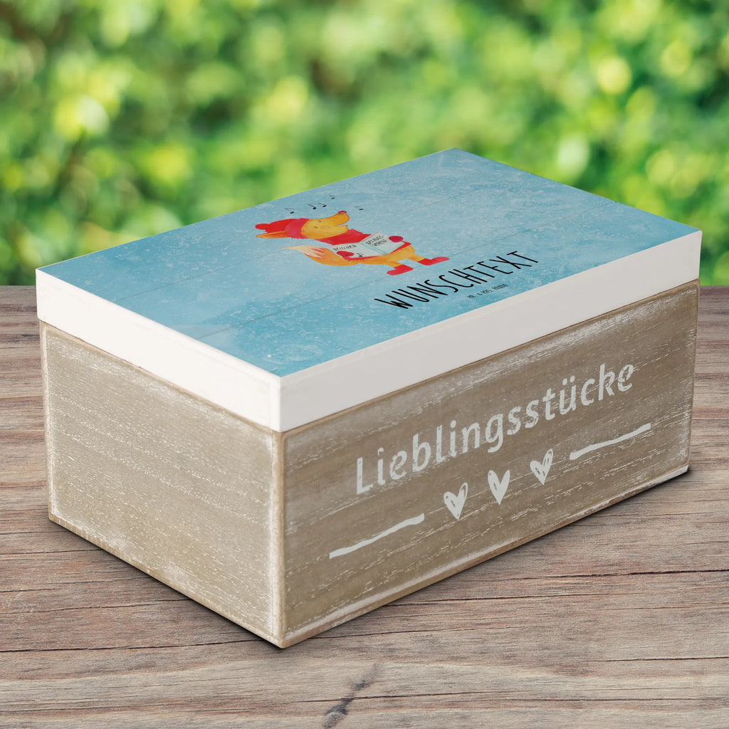 Personalisierte Holzkiste Fuchs Sänger Holzkiste mit Namen, Kiste mit Namen, Schatzkiste mit Namen, Truhe mit Namen, Schatulle mit Namen, Erinnerungsbox mit Namen, Erinnerungskiste, mit Namen, Dekokiste mit Namen, Aufbewahrungsbox mit Namen, Holzkiste Personalisiert, Kiste Personalisiert, Schatzkiste Personalisiert, Truhe Personalisiert, Schatulle Personalisiert, Erinnerungsbox Personalisiert, Erinnerungskiste Personalisiert, Dekokiste Personalisiert, Aufbewahrungsbox Personalisiert, Geschenkbox personalisiert, GEschenkdose personalisiert, Winter, Weihnachten, Weihnachtsdeko, Nikolaus, Advent, Heiligabend, Wintermotiv, Fuchs, Füchse, Sänger, Geschenk Sänger, Singen, Weihnachtslieder