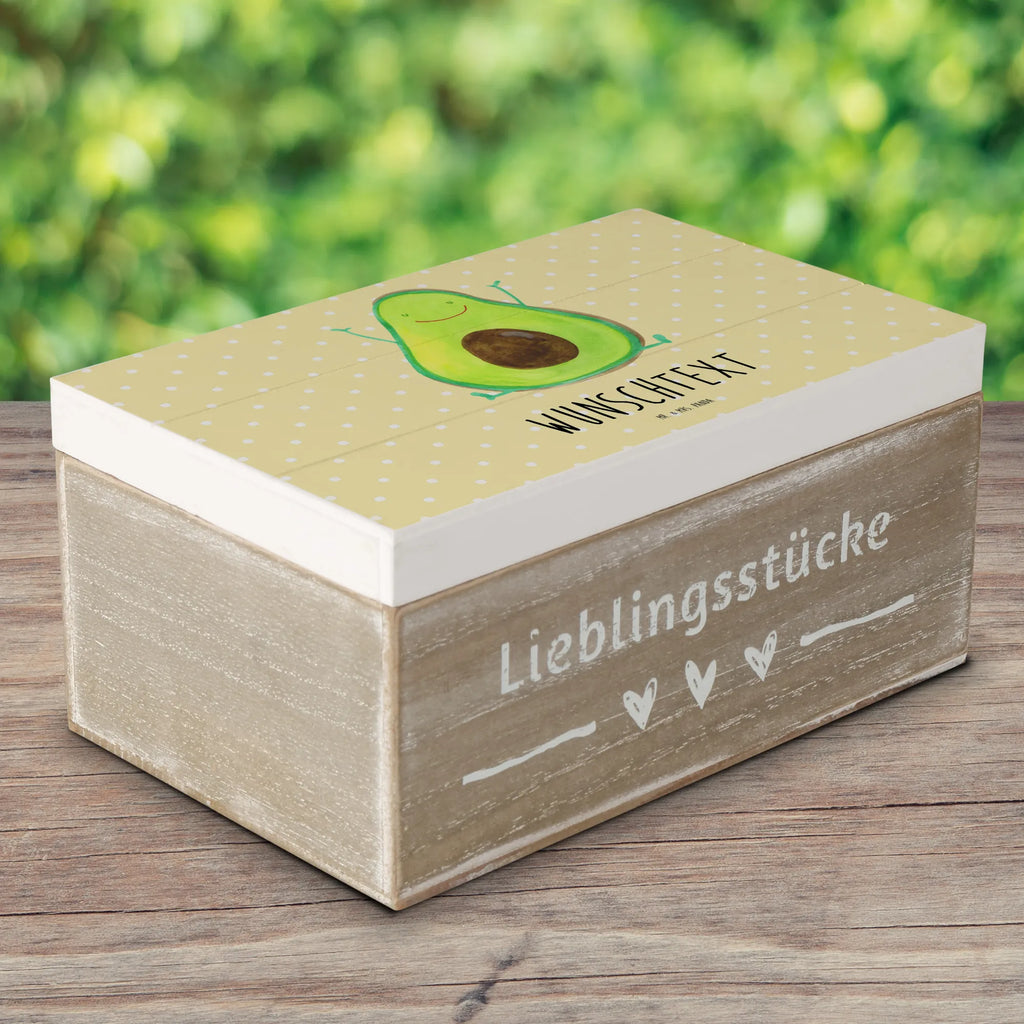 Personalisierte Holzkiste Avocado Glücklich Holzkiste mit Namen, Kiste mit Namen, Schatzkiste mit Namen, Truhe mit Namen, Schatulle mit Namen, Erinnerungsbox mit Namen, Erinnerungskiste, mit Namen, Dekokiste mit Namen, Aufbewahrungsbox mit Namen, Holzkiste Personalisiert, Kiste Personalisiert, Schatzkiste Personalisiert, Truhe Personalisiert, Schatulle Personalisiert, Erinnerungsbox Personalisiert, Erinnerungskiste Personalisiert, Dekokiste Personalisiert, Aufbewahrungsbox Personalisiert, Geschenkbox personalisiert, GEschenkdose personalisiert, Avocado, Veggie, Vegan, Gesund, Chaos