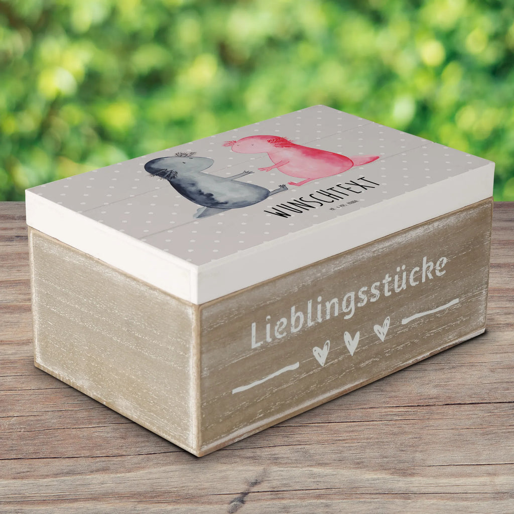 Personalisierte Holzkiste Axolotl Liebe Holzkiste mit Namen, Kiste mit Namen, Schatzkiste mit Namen, Truhe mit Namen, Schatulle mit Namen, Erinnerungsbox mit Namen, Erinnerungskiste, mit Namen, Dekokiste mit Namen, Aufbewahrungsbox mit Namen, Holzkiste Personalisiert, Kiste Personalisiert, Schatzkiste Personalisiert, Truhe Personalisiert, Schatulle Personalisiert, Erinnerungsbox Personalisiert, Erinnerungskiste Personalisiert, Dekokiste Personalisiert, Aufbewahrungsbox Personalisiert, Geschenkbox personalisiert, GEschenkdose personalisiert, Axolotl, Molch, Axolot, Schwanzlurch, Lurch, Lurche, Liebe, große Liebe, Liebesbeweis, Freund, Verlobter, Ehemann, Jahrestag, Valentinstag