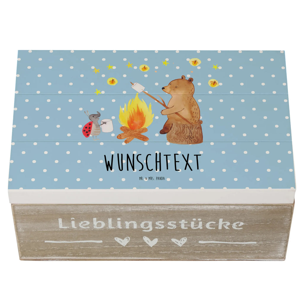 Personalisierte Holzkiste Bär & Marienkäfer Lagerfeuer Holzkiste mit Namen, Kiste mit Namen, Schatzkiste mit Namen, Truhe mit Namen, Schatulle mit Namen, Erinnerungsbox mit Namen, Erinnerungskiste, mit Namen, Dekokiste mit Namen, Aufbewahrungsbox mit Namen, Holzkiste Personalisiert, Kiste Personalisiert, Schatzkiste Personalisiert, Truhe Personalisiert, Schatulle Personalisiert, Erinnerungsbox Personalisiert, Erinnerungskiste Personalisiert, Dekokiste Personalisiert, Aufbewahrungsbox Personalisiert, Geschenkbox personalisiert, GEschenkdose personalisiert, Bär, Teddy, Teddybär, Lagerfeuer