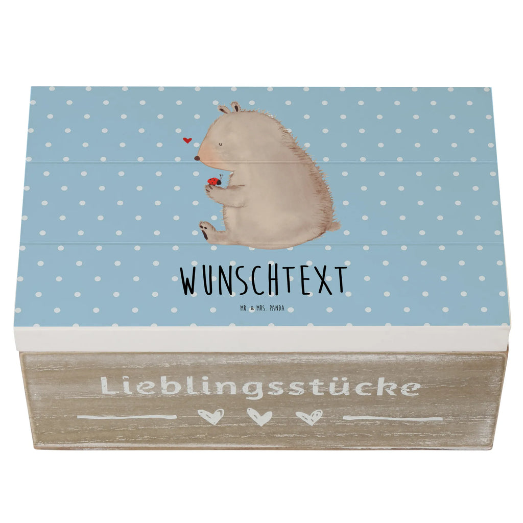 Personalisierte Holzkiste Bär Marienkäfer Holzkiste mit Namen, Kiste mit Namen, Schatzkiste mit Namen, Truhe mit Namen, Schatulle mit Namen, Erinnerungsbox mit Namen, Erinnerungskiste, mit Namen, Dekokiste mit Namen, Aufbewahrungsbox mit Namen, Holzkiste Personalisiert, Kiste Personalisiert, Schatzkiste Personalisiert, Truhe Personalisiert, Schatulle Personalisiert, Erinnerungsbox Personalisiert, Erinnerungskiste Personalisiert, Dekokiste Personalisiert, Aufbewahrungsbox Personalisiert, Geschenkbox personalisiert, GEschenkdose personalisiert, Bär, Teddy, Teddybär, Marienkäfer, Liebe, Freiheit, Motivation, Das Leben ist schön