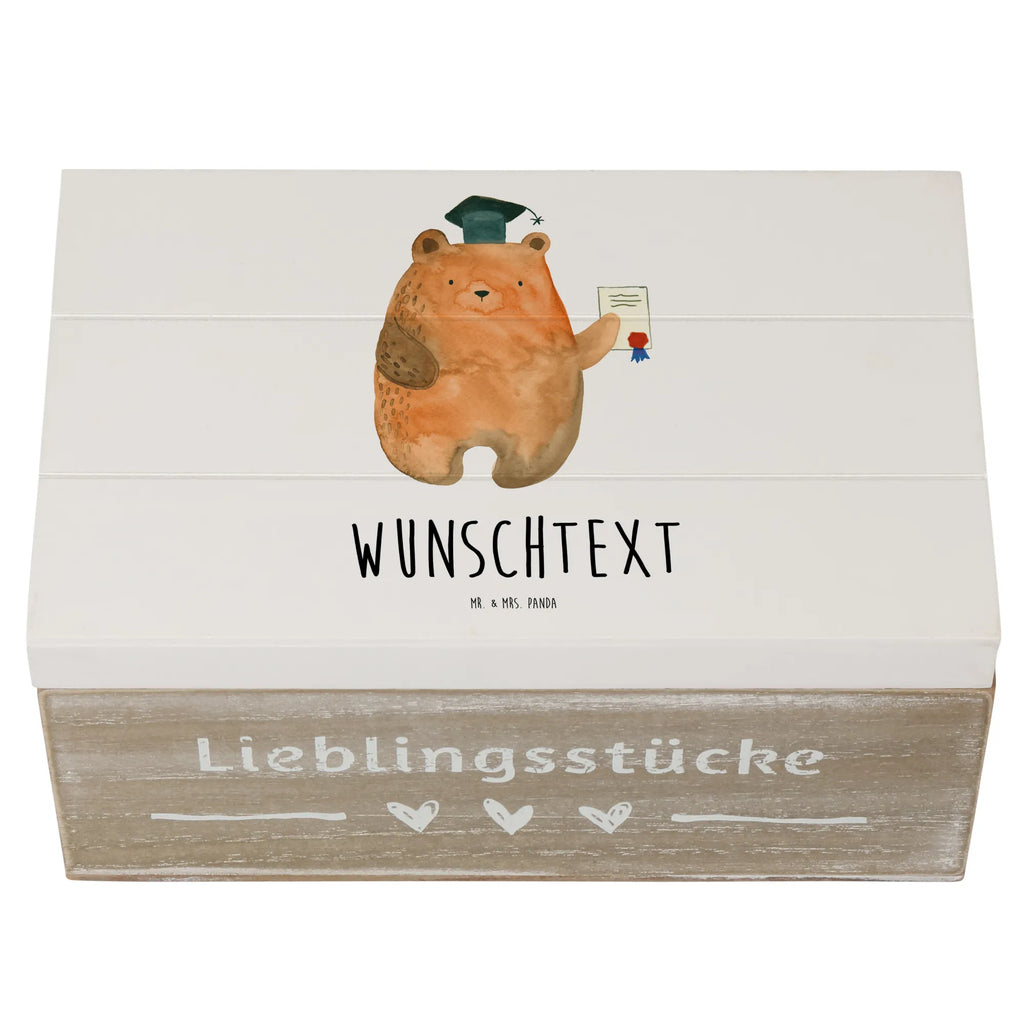 Personalisierte Holzkiste Bär Prüfung Holzkiste mit Namen, Kiste mit Namen, Schatzkiste mit Namen, Truhe mit Namen, Schatulle mit Namen, Erinnerungsbox mit Namen, Erinnerungskiste, mit Namen, Dekokiste mit Namen, Aufbewahrungsbox mit Namen, Holzkiste Personalisiert, Kiste Personalisiert, Schatzkiste Personalisiert, Truhe Personalisiert, Schatulle Personalisiert, Erinnerungsbox Personalisiert, Erinnerungskiste Personalisiert, Dekokiste Personalisiert, Aufbewahrungsbox Personalisiert, Geschenkbox personalisiert, GEschenkdose personalisiert, Bär, Teddy, Teddybär, Abitur, Prüfungen, Prüfung bestanden, Abschluss, Zeugnis, Abschlusszeugnis