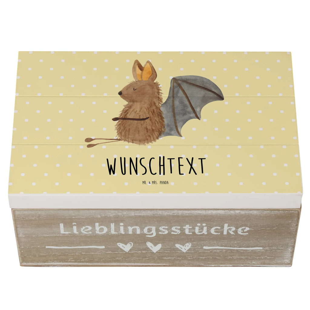 Personalisierte Holzkiste Fledermaus Sitzen Holzkiste mit Namen, Kiste mit Namen, Schatzkiste mit Namen, Truhe mit Namen, Schatulle mit Namen, Erinnerungsbox mit Namen, Erinnerungskiste, mit Namen, Dekokiste mit Namen, Aufbewahrungsbox mit Namen, Holzkiste Personalisiert, Kiste Personalisiert, Schatzkiste Personalisiert, Truhe Personalisiert, Schatulle Personalisiert, Erinnerungsbox Personalisiert, Erinnerungskiste Personalisiert, Dekokiste Personalisiert, Aufbewahrungsbox Personalisiert, Geschenkbox personalisiert, GEschenkdose personalisiert, Tiermotive, Gute Laune, lustige Sprüche, Tiere, Fledermaus, Fledermäuse, Motivation, entspannen