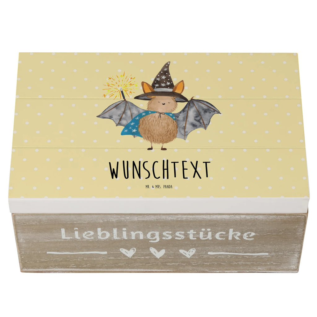 Personalisierte Holzkiste Fledermaus Zauberer Holzkiste mit Namen, Kiste mit Namen, Schatzkiste mit Namen, Truhe mit Namen, Schatulle mit Namen, Erinnerungsbox mit Namen, Erinnerungskiste, mit Namen, Dekokiste mit Namen, Aufbewahrungsbox mit Namen, Holzkiste Personalisiert, Kiste Personalisiert, Schatzkiste Personalisiert, Truhe Personalisiert, Schatulle Personalisiert, Erinnerungsbox Personalisiert, Erinnerungskiste Personalisiert, Dekokiste Personalisiert, Aufbewahrungsbox Personalisiert, Geschenkbox personalisiert, GEschenkdose personalisiert, Tiermotive, Gute Laune, lustige Sprüche, Tiere, Fledermaus, Fledermäuse, Zauberer, Magier, Frauen, reinsteigern