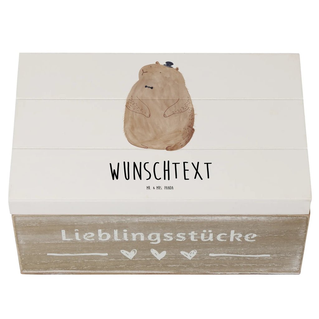 Personalisierte Holzkiste Murmeltier Holzkiste mit Namen, Kiste mit Namen, Schatzkiste mit Namen, Truhe mit Namen, Schatulle mit Namen, Erinnerungsbox mit Namen, Erinnerungskiste, mit Namen, Dekokiste mit Namen, Aufbewahrungsbox mit Namen, Holzkiste Personalisiert, Kiste Personalisiert, Schatzkiste Personalisiert, Truhe Personalisiert, Schatulle Personalisiert, Erinnerungsbox Personalisiert, Erinnerungskiste Personalisiert, Dekokiste Personalisiert, Aufbewahrungsbox Personalisiert, Geschenkbox personalisiert, GEschenkdose personalisiert, Tiermotive, Gute Laune, lustige Sprüche, Tiere, Murmeltier, Knigge, Fröhlichkeit, Freundlichkeit, Respekt, Anstand