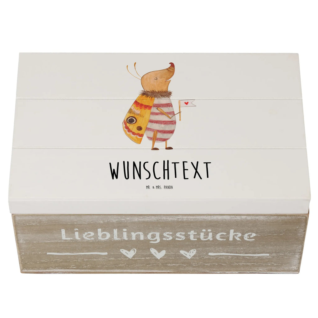 Personalisierte Holzkiste Nachtfalter Fähnchen Holzkiste mit Namen, Kiste mit Namen, Schatzkiste mit Namen, Truhe mit Namen, Schatulle mit Namen, Erinnerungsbox mit Namen, Erinnerungskiste, mit Namen, Dekokiste mit Namen, Aufbewahrungsbox mit Namen, Holzkiste Personalisiert, Kiste Personalisiert, Schatzkiste Personalisiert, Truhe Personalisiert, Schatulle Personalisiert, Erinnerungsbox Personalisiert, Erinnerungskiste Personalisiert, Dekokiste Personalisiert, Aufbewahrungsbox Personalisiert, Geschenkbox personalisiert, GEschenkdose personalisiert, Tiermotive, Gute Laune, lustige Sprüche, Tiere, Nachtfalter, Käfer, Spruch lustig, Spruch witzig, süß, niedlich, Küche Deko, Was kostet die Welt