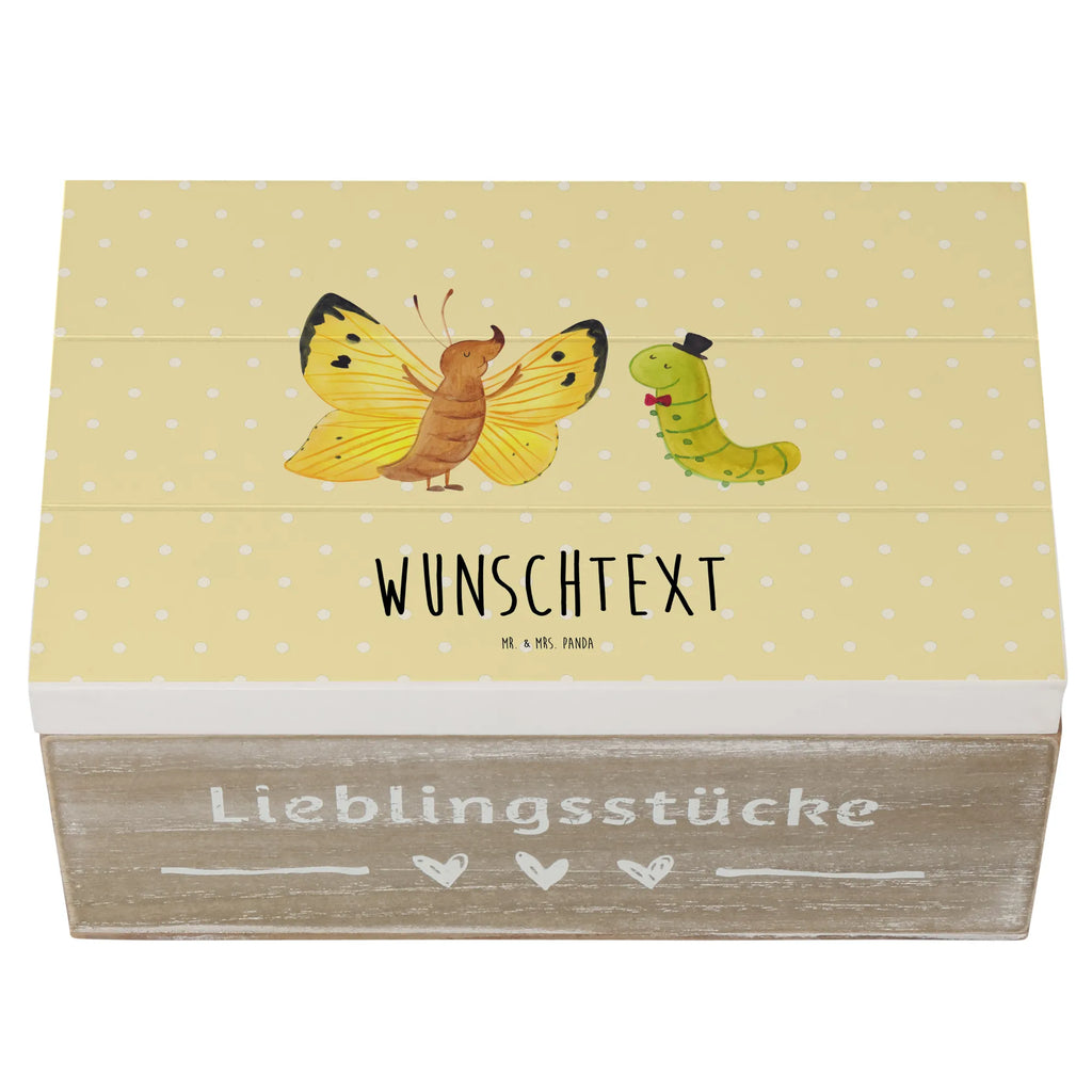 Personalisierte Holzkiste Raupe & Schmetterling Holzkiste mit Namen, Kiste mit Namen, Schatzkiste mit Namen, Truhe mit Namen, Schatulle mit Namen, Erinnerungsbox mit Namen, Erinnerungskiste, mit Namen, Dekokiste mit Namen, Aufbewahrungsbox mit Namen, Holzkiste Personalisiert, Kiste Personalisiert, Schatzkiste Personalisiert, Truhe Personalisiert, Schatulle Personalisiert, Erinnerungsbox Personalisiert, Erinnerungskiste Personalisiert, Dekokiste Personalisiert, Aufbewahrungsbox Personalisiert, Geschenkbox personalisiert, GEschenkdose personalisiert, Tiermotive, Gute Laune, lustige Sprüche, Tiere, Raupe, Schmetterling, Zitronenfalter, Entwicklung, Erwachsen werden, Kokon, Hut, Hütchen, Schönheit, Aufwachsen