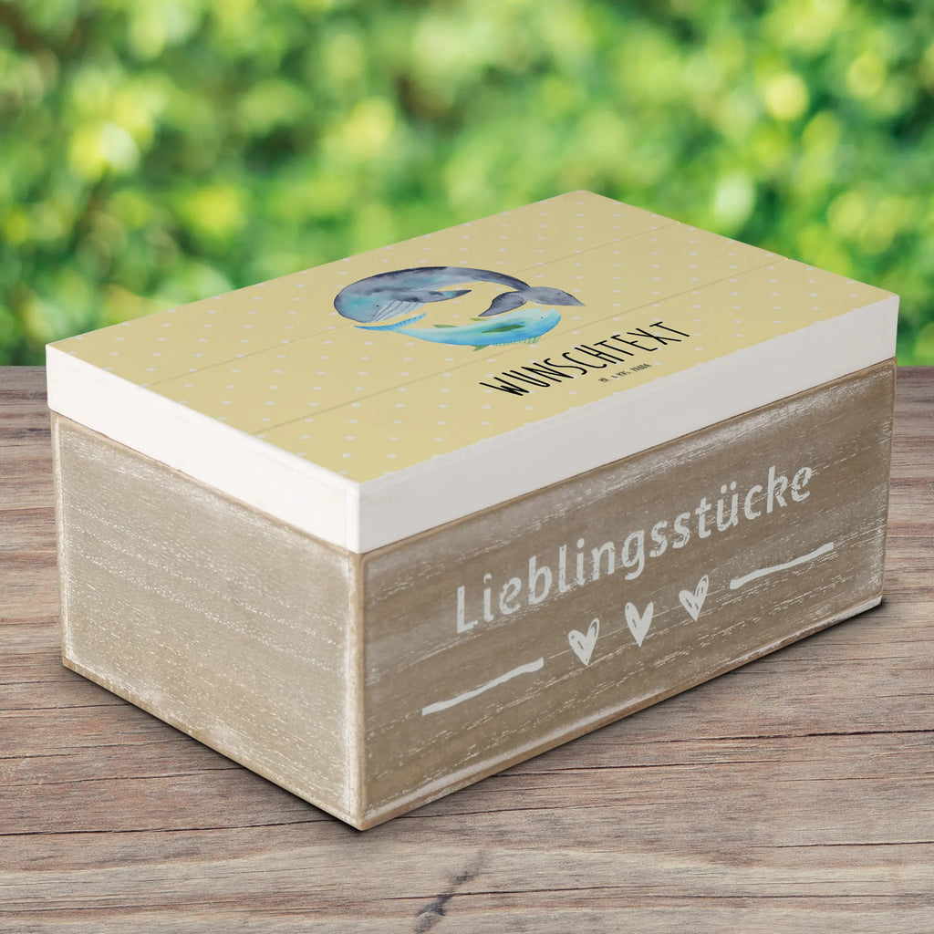 Personalisierte Holzkiste Walfisch Thunfisch Holzkiste mit Namen, Kiste mit Namen, Schatzkiste mit Namen, Truhe mit Namen, Schatulle mit Namen, Erinnerungsbox mit Namen, Erinnerungskiste, mit Namen, Dekokiste mit Namen, Aufbewahrungsbox mit Namen, Holzkiste Personalisiert, Kiste Personalisiert, Schatzkiste Personalisiert, Truhe Personalisiert, Schatulle Personalisiert, Erinnerungsbox Personalisiert, Erinnerungskiste Personalisiert, Dekokiste Personalisiert, Aufbewahrungsbox Personalisiert, Geschenkbox personalisiert, GEschenkdose personalisiert, Tiermotive, Gute Laune, lustige Sprüche, Tiere, Wal, Wahl, Tunfisch, Wortwitz lustig, Spruch lustig, Flachwitz, Witz, Spruch des Tages, Flachwitz Geschenk