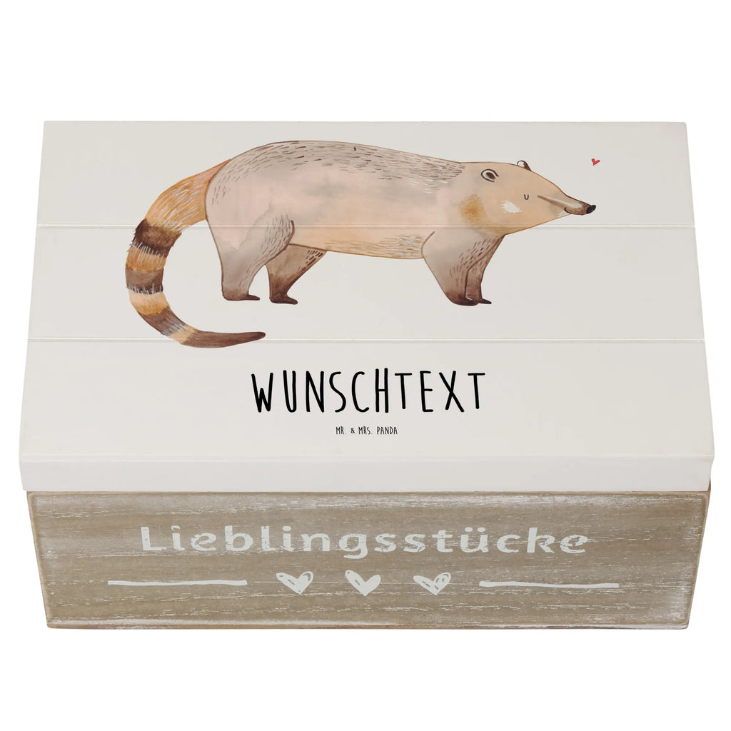 Personalisierte Holzkiste Nasenbaer Holzkiste mit Namen, Kiste mit Namen, Schatzkiste mit Namen, Truhe mit Namen, Schatulle mit Namen, Erinnerungsbox mit Namen, Erinnerungskiste, mit Namen, Dekokiste mit Namen, Aufbewahrungsbox mit Namen, Holzkiste Personalisiert, Kiste Personalisiert, Schatzkiste Personalisiert, Truhe Personalisiert, Schatulle Personalisiert, Erinnerungsbox Personalisiert, Erinnerungskiste Personalisiert, Dekokiste Personalisiert, Aufbewahrungsbox Personalisiert, Geschenkbox personalisiert, GEschenkdose personalisiert, Tiermotive, Gute Laune, lustige Sprüche, Tiere, Nasenbär, Nasenbären, Rüsselbär, Bär