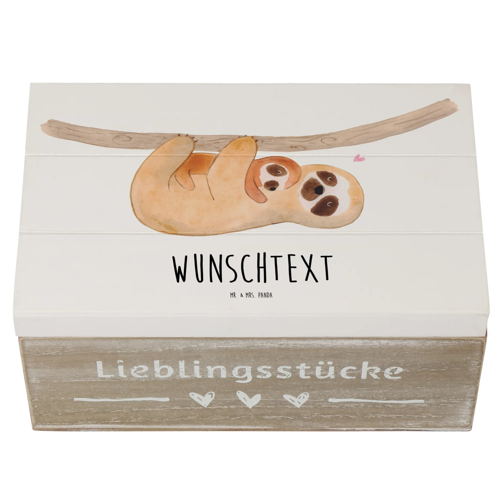 Personalisierte Holzkiste Faultier Kind Holzkiste mit Namen, Kiste mit Namen, Schatzkiste mit Namen, Truhe mit Namen, Schatulle mit Namen, Erinnerungsbox mit Namen, Erinnerungskiste, mit Namen, Dekokiste mit Namen, Aufbewahrungsbox mit Namen, Holzkiste Personalisiert, Kiste Personalisiert, Schatzkiste Personalisiert, Truhe Personalisiert, Schatulle Personalisiert, Erinnerungsbox Personalisiert, Erinnerungskiste Personalisiert, Dekokiste Personalisiert, Aufbewahrungsbox Personalisiert, Geschenkbox personalisiert, GEschenkdose personalisiert, Faultier, Faultier Geschenk, Faultier Deko, Kind, Baby, Liebe, Mutter, Mama, Geburt, Kinder, Faulheit, Spaß, Niedlichkeit