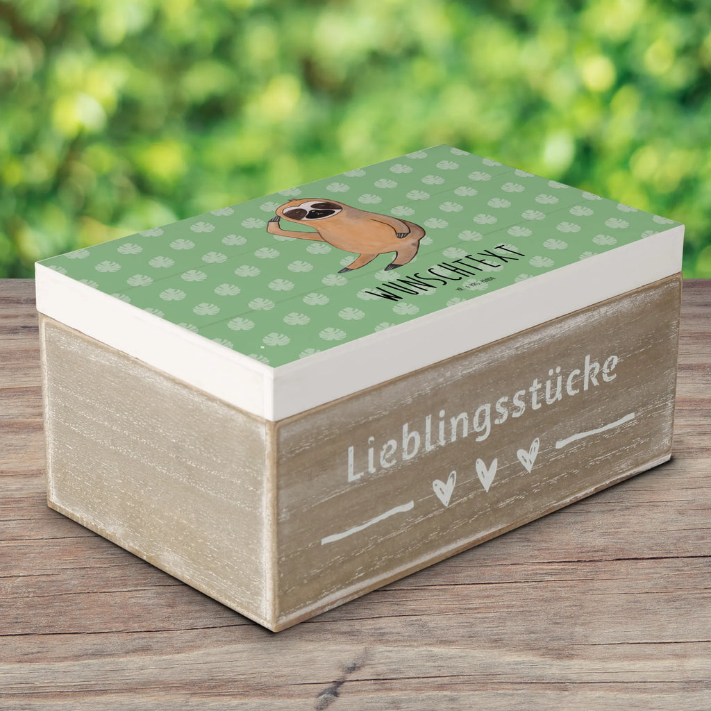 Personalisierte Holzkiste Faultier Vogel Holzkiste mit Namen, Kiste mit Namen, Schatzkiste mit Namen, Truhe mit Namen, Schatulle mit Namen, Erinnerungsbox mit Namen, Erinnerungskiste, mit Namen, Dekokiste mit Namen, Aufbewahrungsbox mit Namen, Holzkiste Personalisiert, Kiste Personalisiert, Schatzkiste Personalisiert, Truhe Personalisiert, Schatulle Personalisiert, Erinnerungsbox Personalisiert, Erinnerungskiste Personalisiert, Dekokiste Personalisiert, Aufbewahrungsbox Personalisiert, Geschenkbox personalisiert, GEschenkdose personalisiert, Faultier, Faultier Geschenk, Faultier Deko, Faultiere, faul, Lieblingstier, Spinner, früher Vogel, der frühe Vogel, Frühaufsteher, Morgenmuffel, Vogel, Faultierwelt