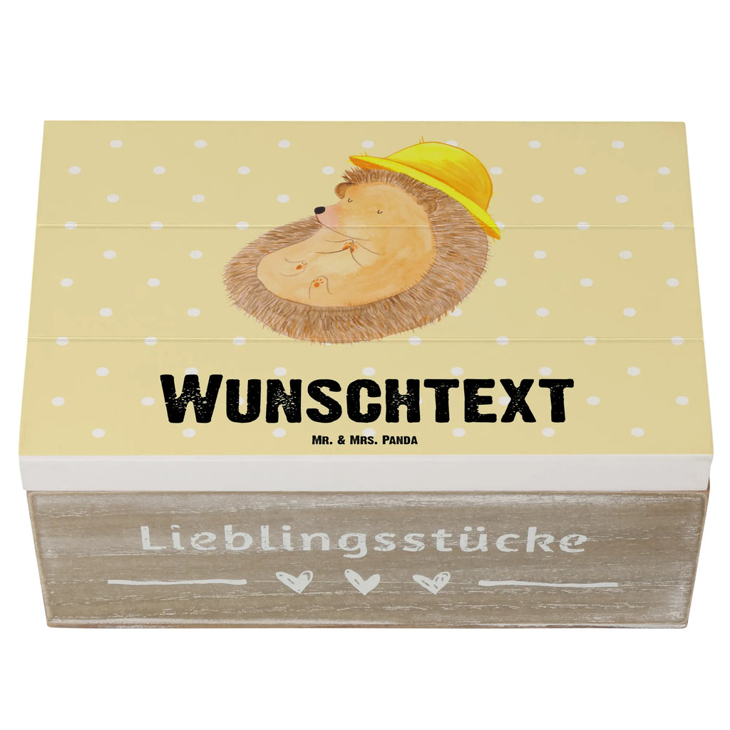 Personalisierte Holzkiste Igel betet Holzkiste mit Namen, Kiste mit Namen, Schatzkiste mit Namen, Truhe mit Namen, Schatulle mit Namen, Erinnerungsbox mit Namen, Erinnerungskiste, mit Namen, Dekokiste mit Namen, Aufbewahrungsbox mit Namen, Holzkiste Personalisiert, Kiste Personalisiert, Schatzkiste Personalisiert, Truhe Personalisiert, Schatulle Personalisiert, Erinnerungsbox Personalisiert, Erinnerungskiste Personalisiert, Dekokiste Personalisiert, Aufbewahrungsbox Personalisiert, Geschenkbox personalisiert, GEschenkdose personalisiert, Tiermotive, Gute Laune, lustige Sprüche, Tiere, Igel, Igel mit Hut, Sonnenhut, Gott, Amen, beten, Leben, Dankbarkeit, Dankbar sein, dankbar, genießen