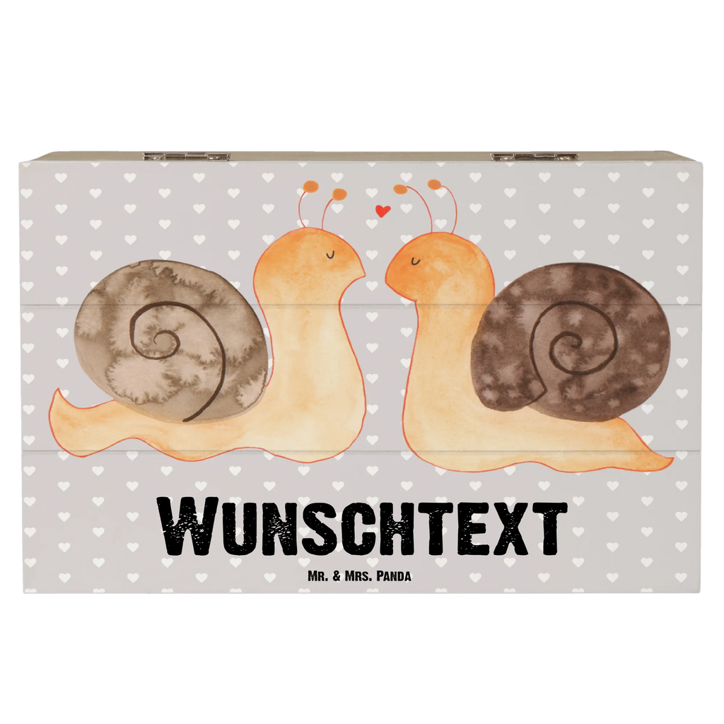 Personalisierte Holzkiste Schnecken Liebe Holzkiste mit Namen, Kiste mit Namen, Schatzkiste mit Namen, Truhe mit Namen, Schatulle mit Namen, Erinnerungsbox mit Namen, Erinnerungskiste, mit Namen, Dekokiste mit Namen, Aufbewahrungsbox mit Namen, Holzkiste Personalisiert, Kiste Personalisiert, Schatzkiste Personalisiert, Truhe Personalisiert, Schatulle Personalisiert, Erinnerungsbox Personalisiert, Erinnerungskiste Personalisiert, Dekokiste Personalisiert, Aufbewahrungsbox Personalisiert, Geschenkbox personalisiert, GEschenkdose personalisiert, Liebe, Partner, Freund, Freundin, Ehemann, Ehefrau, Heiraten, Verlobung, Heiratsantrag, Liebesgeschenk, Jahrestag, Hocheitstag